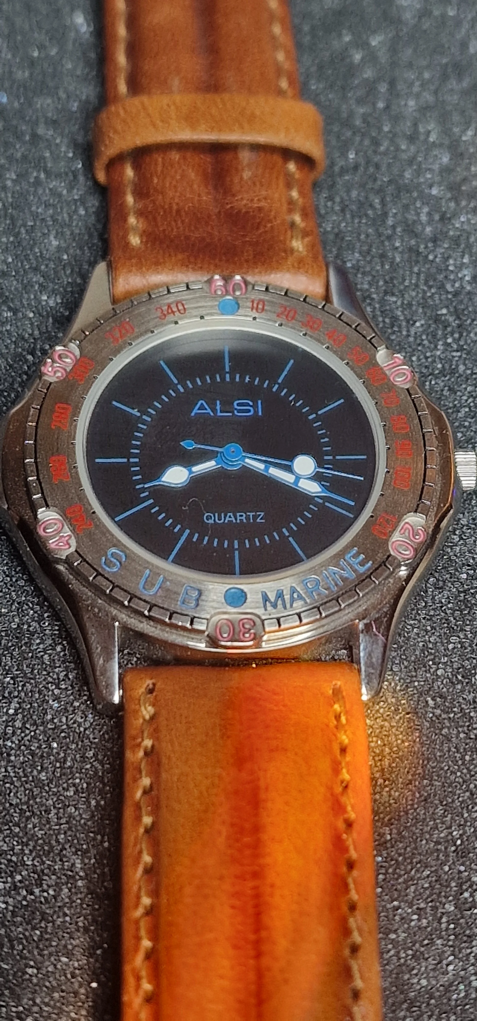 🕶️ Unworn Vintage Quartz Watch "ALSI Sub Marine" – Swiss Made, 36mm, Old Stock - 2