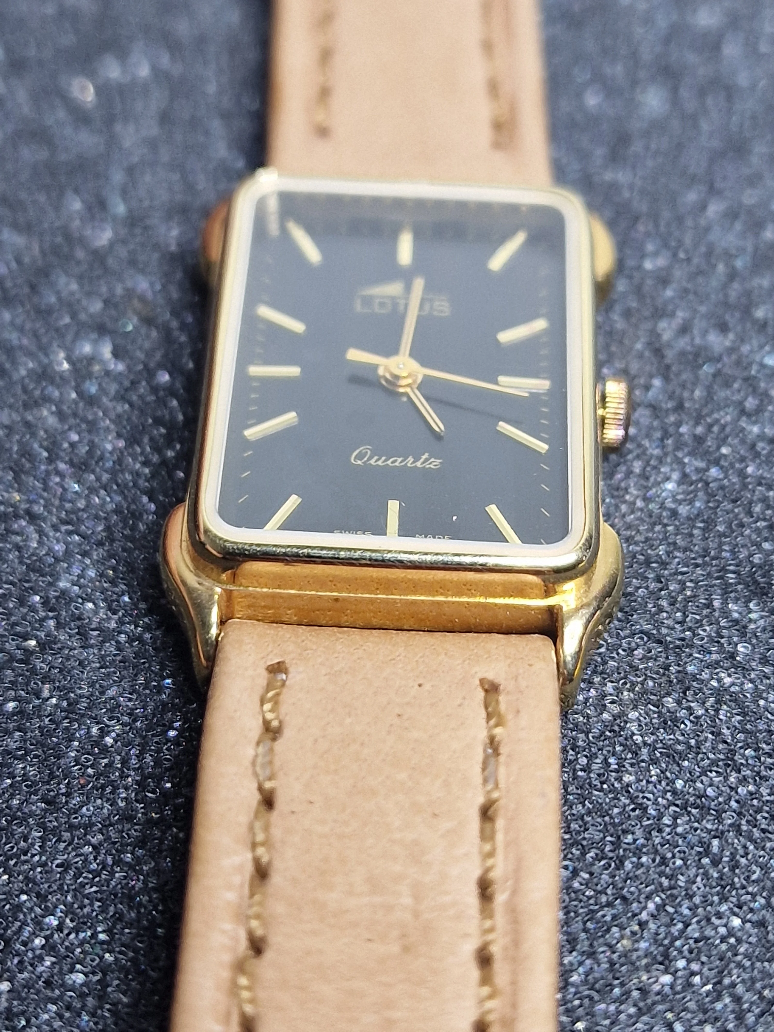 Unworn Vintage Quartz Watch "LOTUS" – Swiss Made, 70s/80s, Old Stock 5