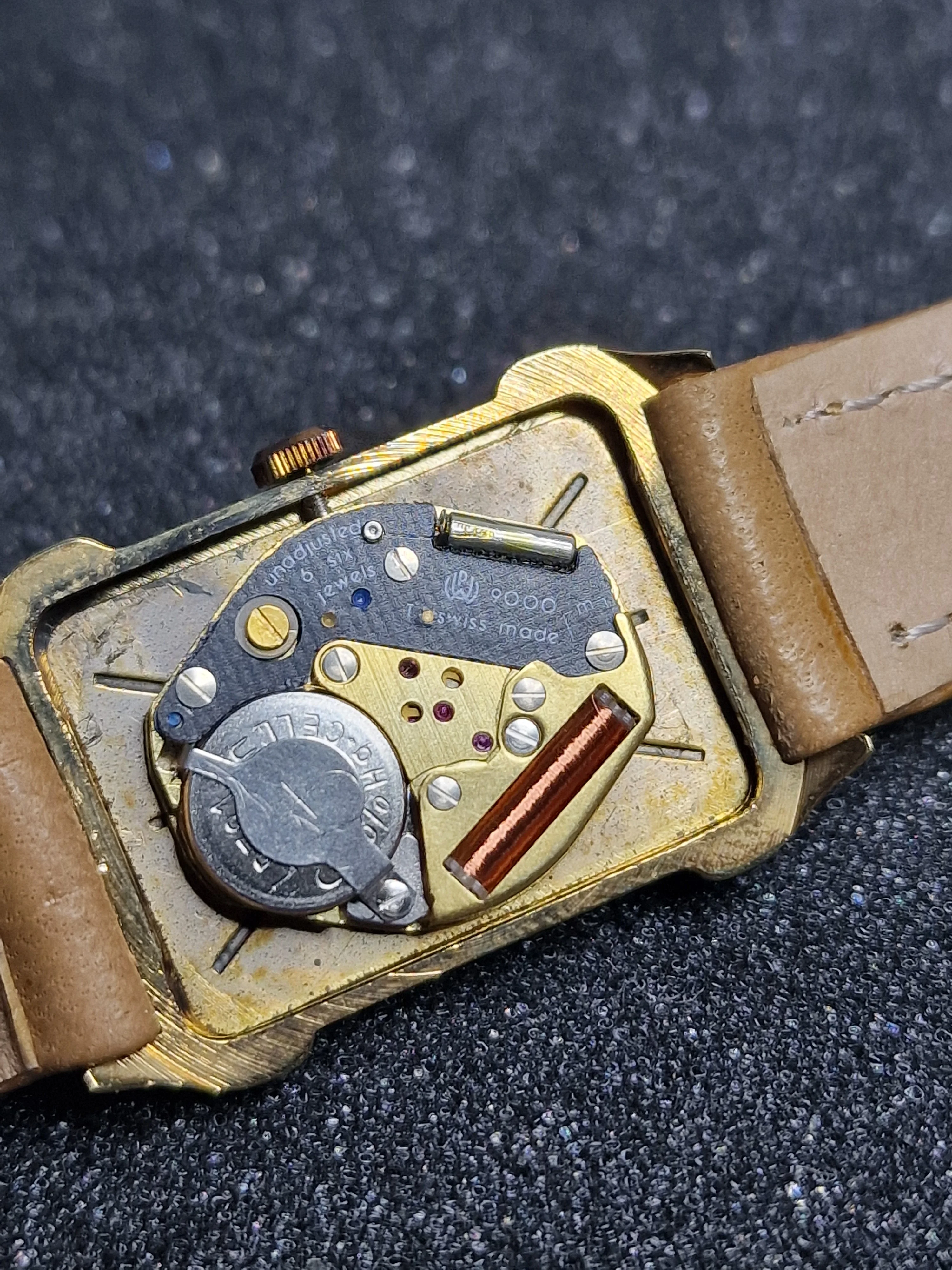 Unworn Vintage Quartz Watch "LOTUS" – Swiss Made, 70s/80s, Old Stock 7