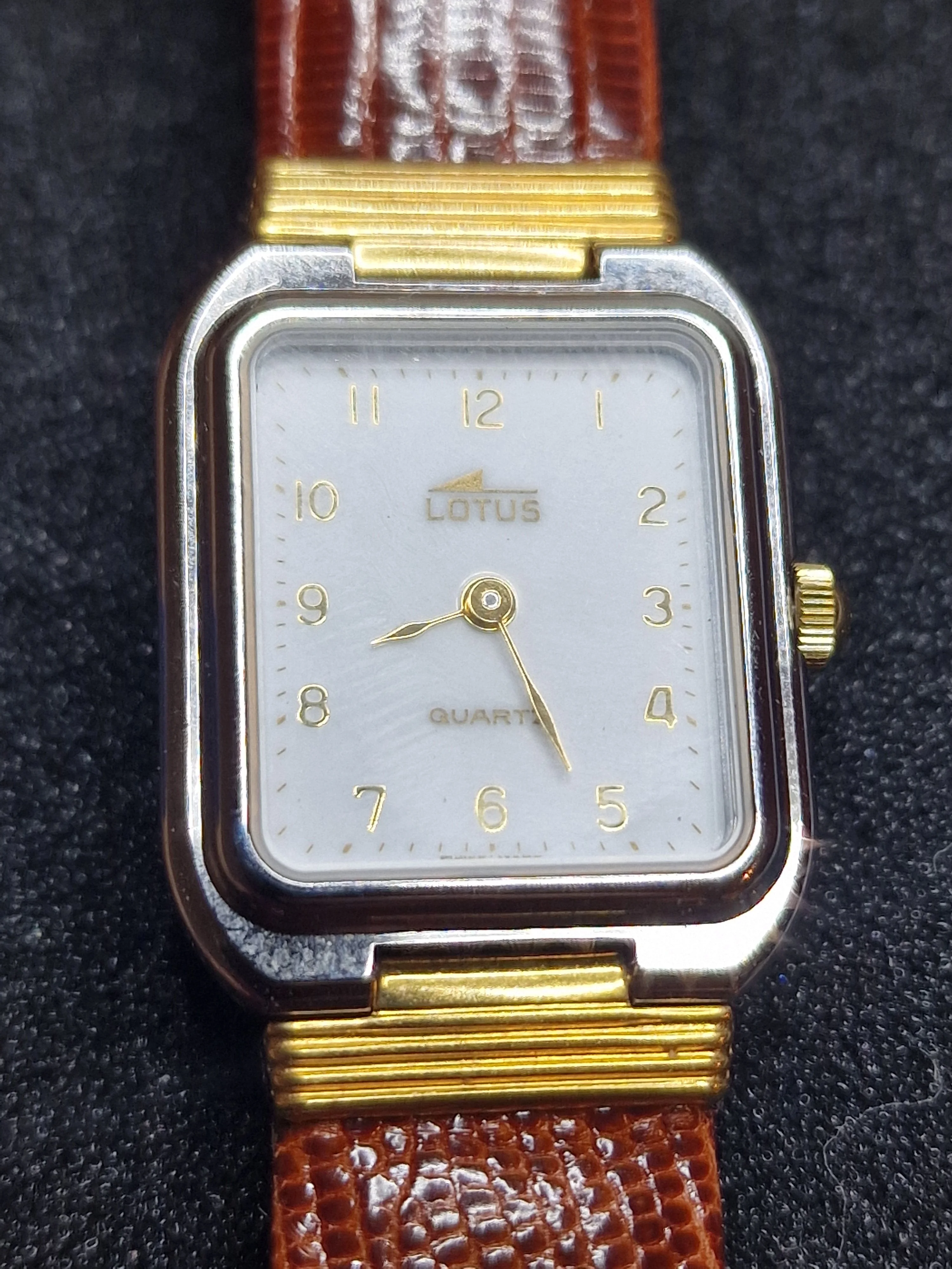 Unworn Vintage Quartz Watch "LOTUS" – Swiss Made, Date Function, 1970s, Old Stock