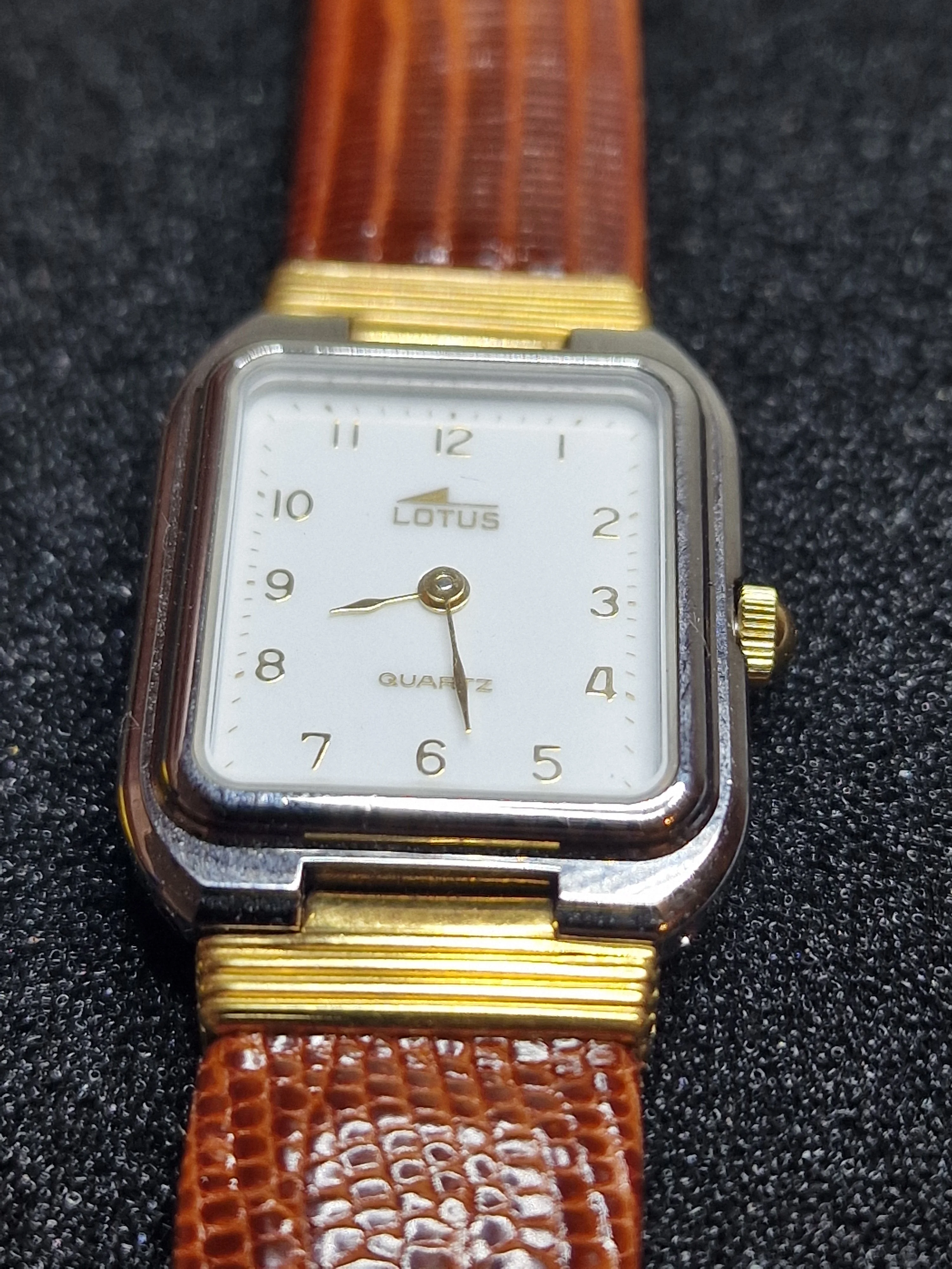Unworn Vintage Quartz Watch "LOTUS" – Swiss Made, Date Function, 1970s, Old Stock 9