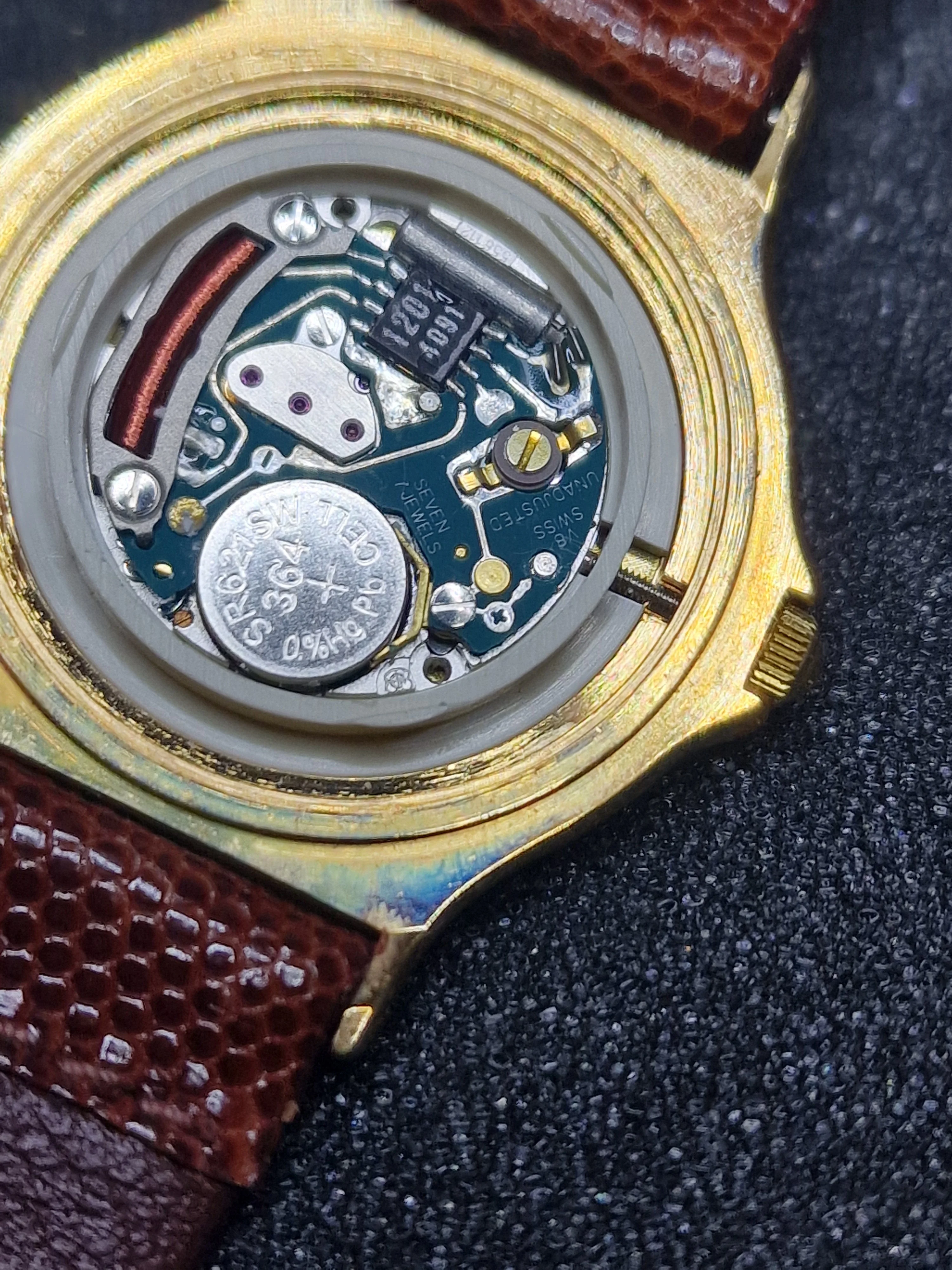 Unworn Vintage Quartz Watch&nbsp; Swiss Made, ETA Movement, 70s/80s, Gold-Tone 7