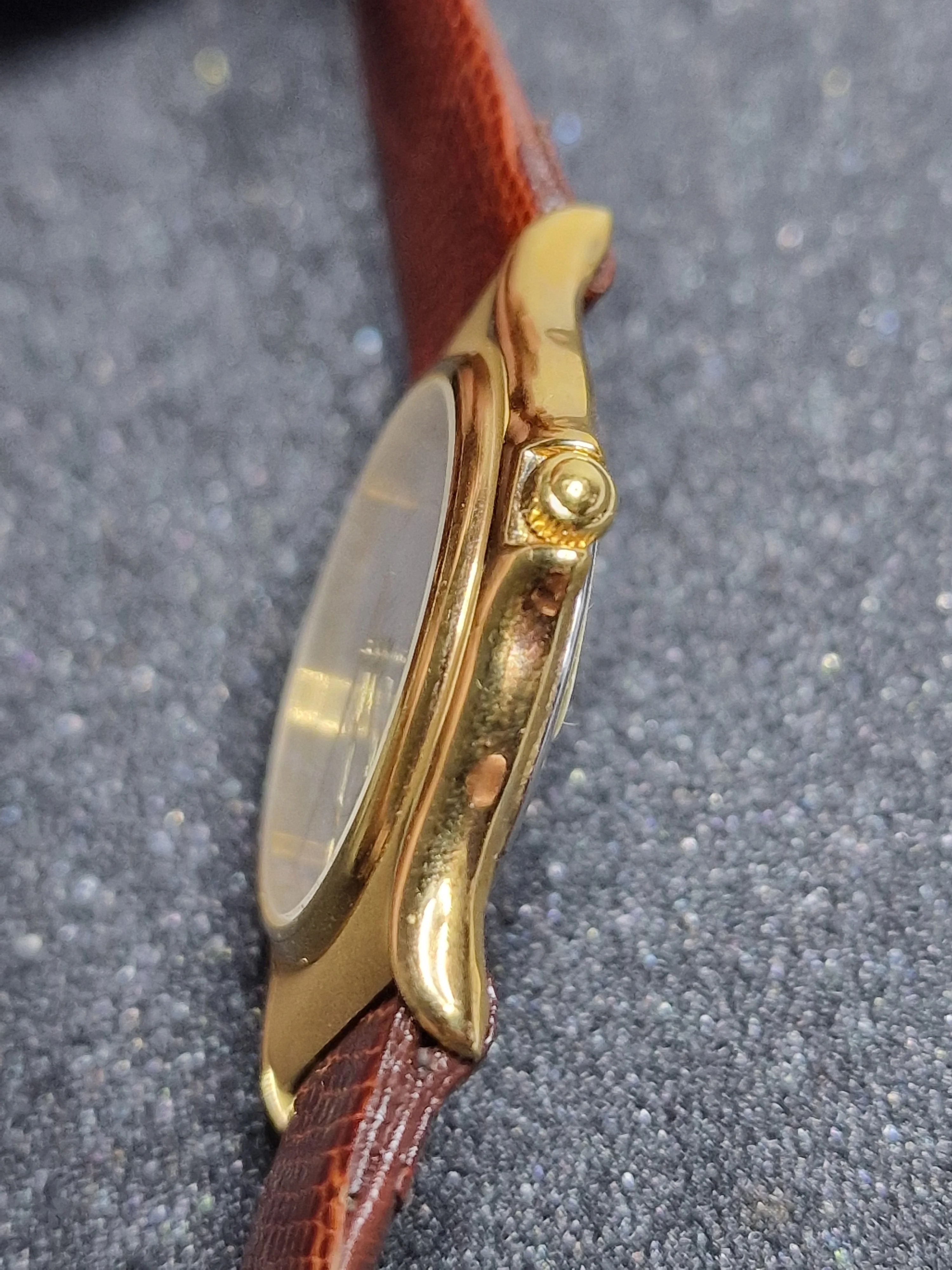 Unworn Vintage Quartz Watch&nbsp; Swiss Made, ETA Movement, 70s/80s, Gold-Tone 8