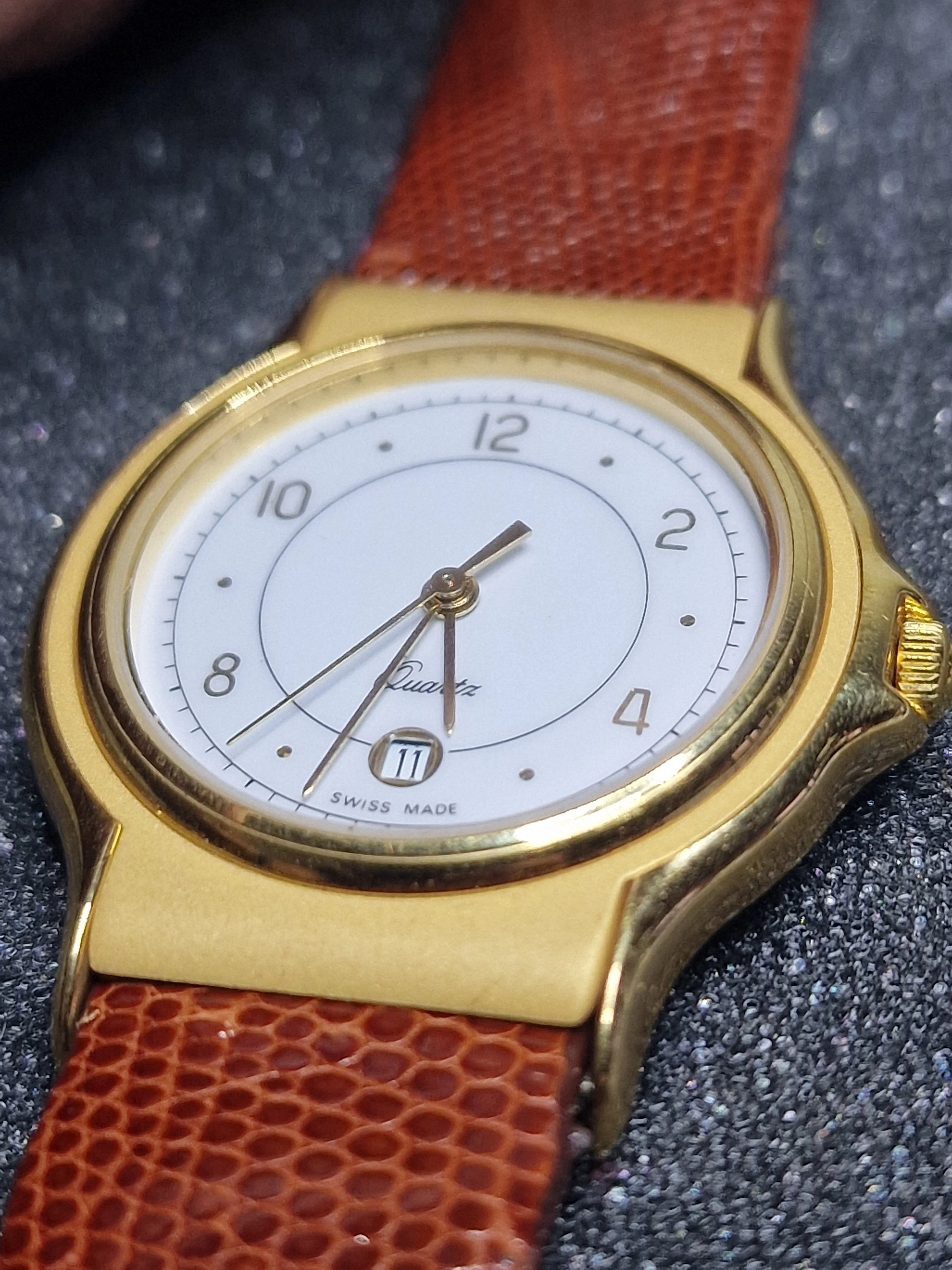Unworn Vintage Quartz Watch&nbsp; Swiss Made, ETA Movement, 70s/80s, Gold-Tone 15