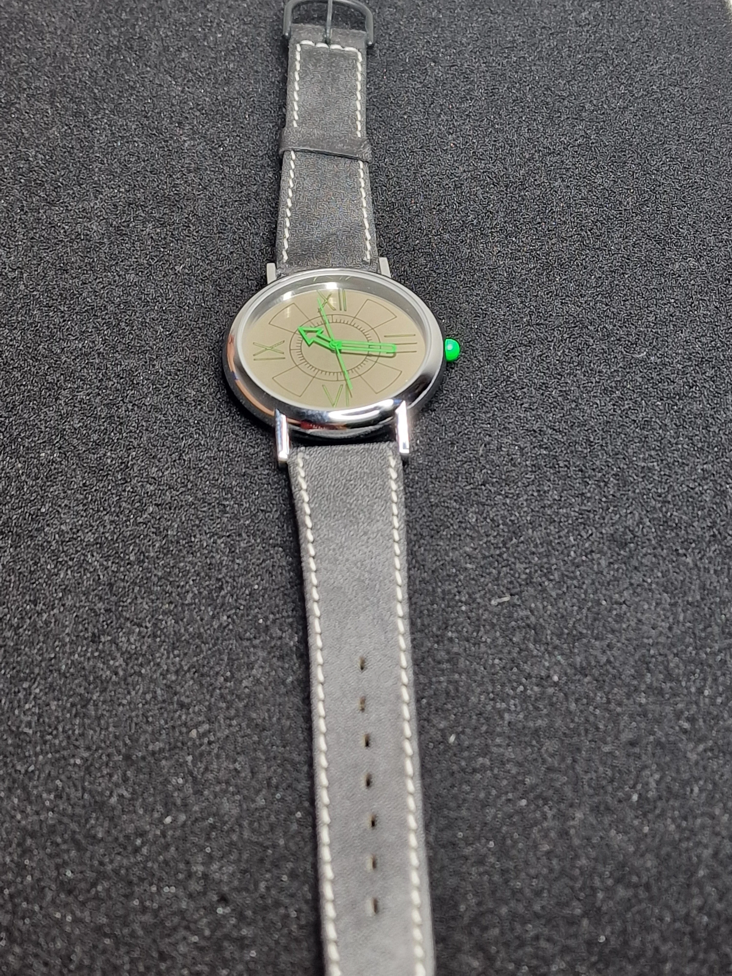 ⌚ Unworn Vintage Quartz Watch – Swiss Made | Cattin Movement | 80s–90s | 42mm | NOS 9