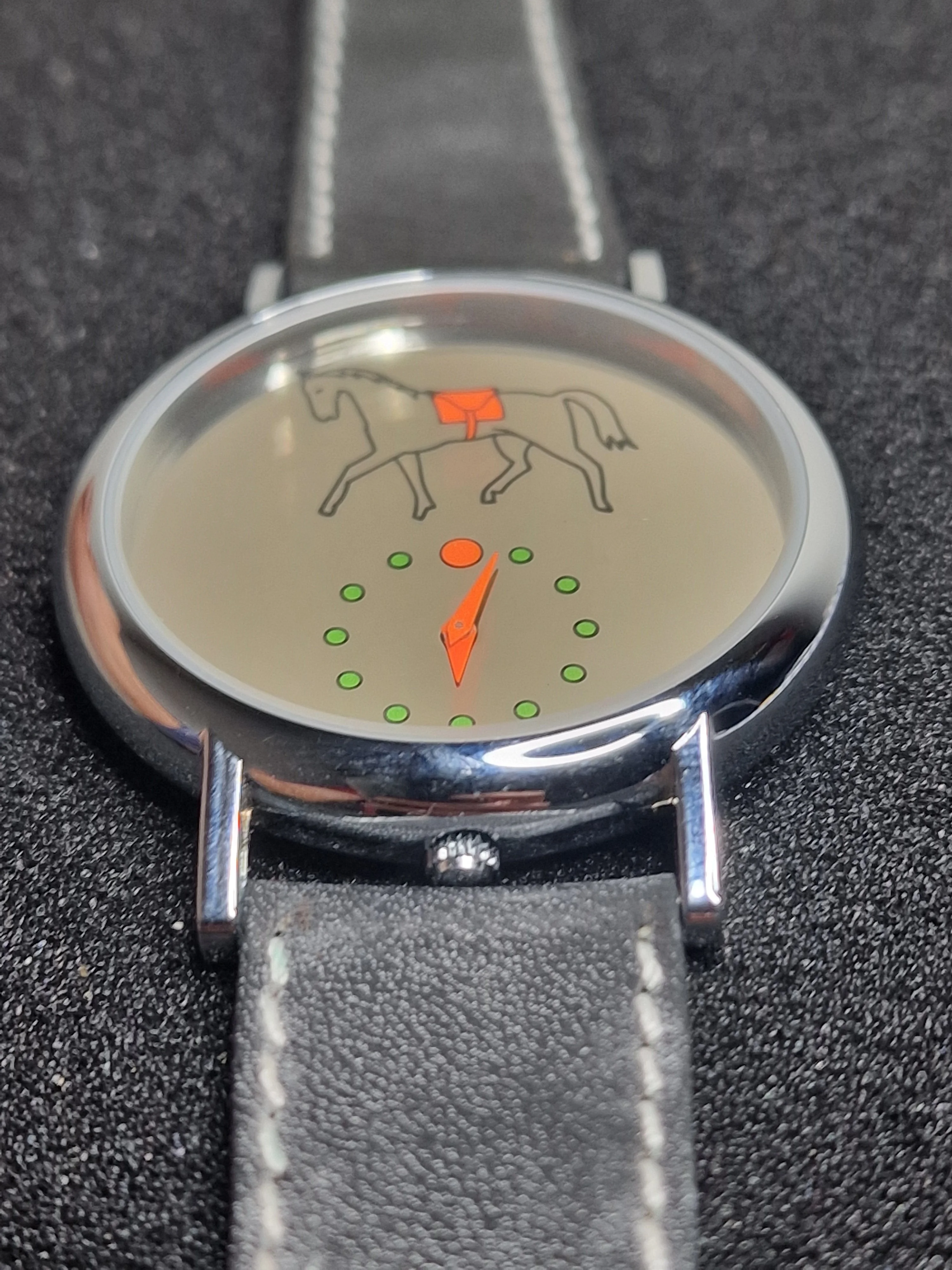 ⌚ Unworn Vintage Quartz Watch – Swiss Made | Cattin Movement | 80s–90s | 42mm | NOS 5