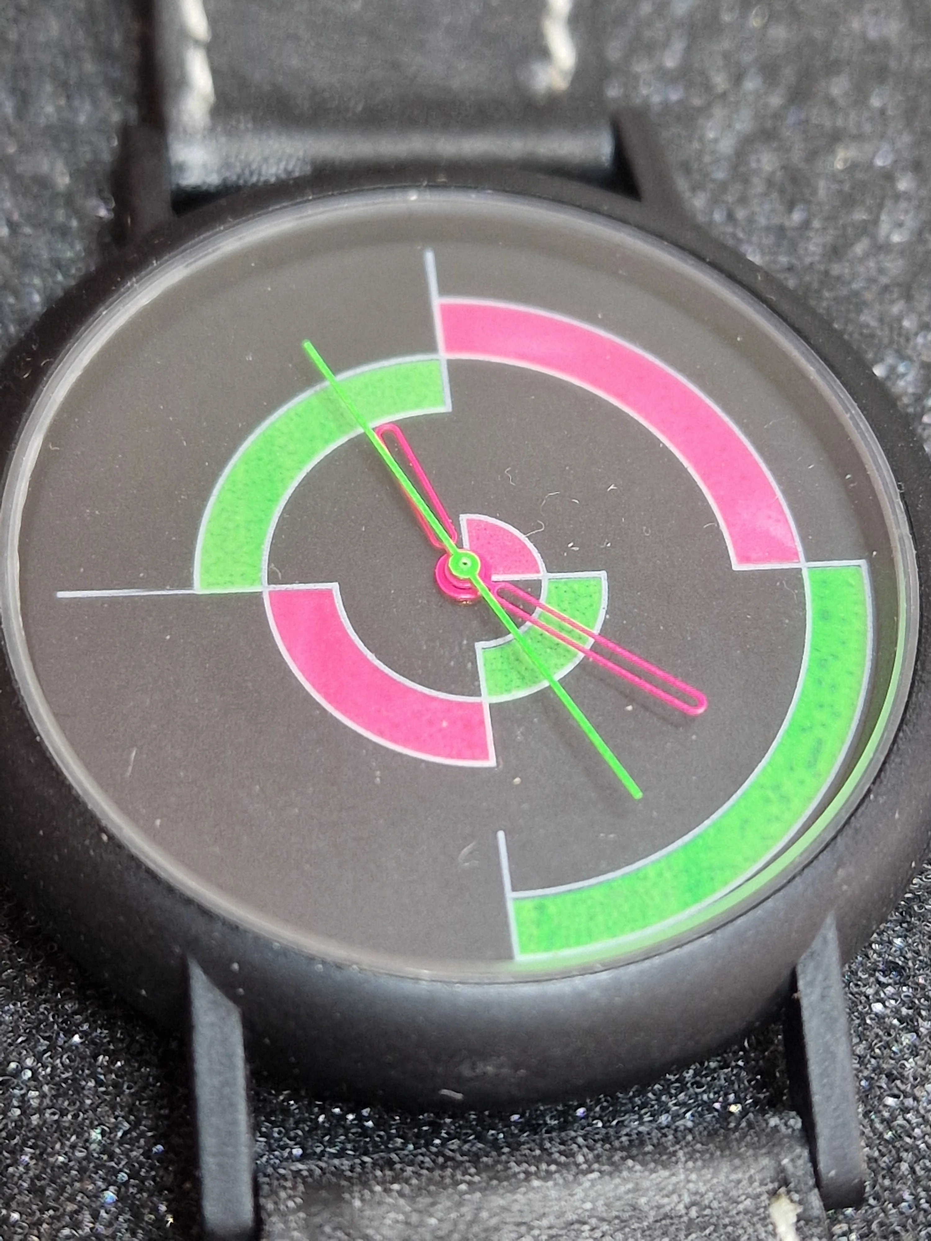 ⌚ Unworn Vintage Quartz Watch – Swiss Made, Cattin Movement, 42mm, 80s/90s, Old Basel Stock 3