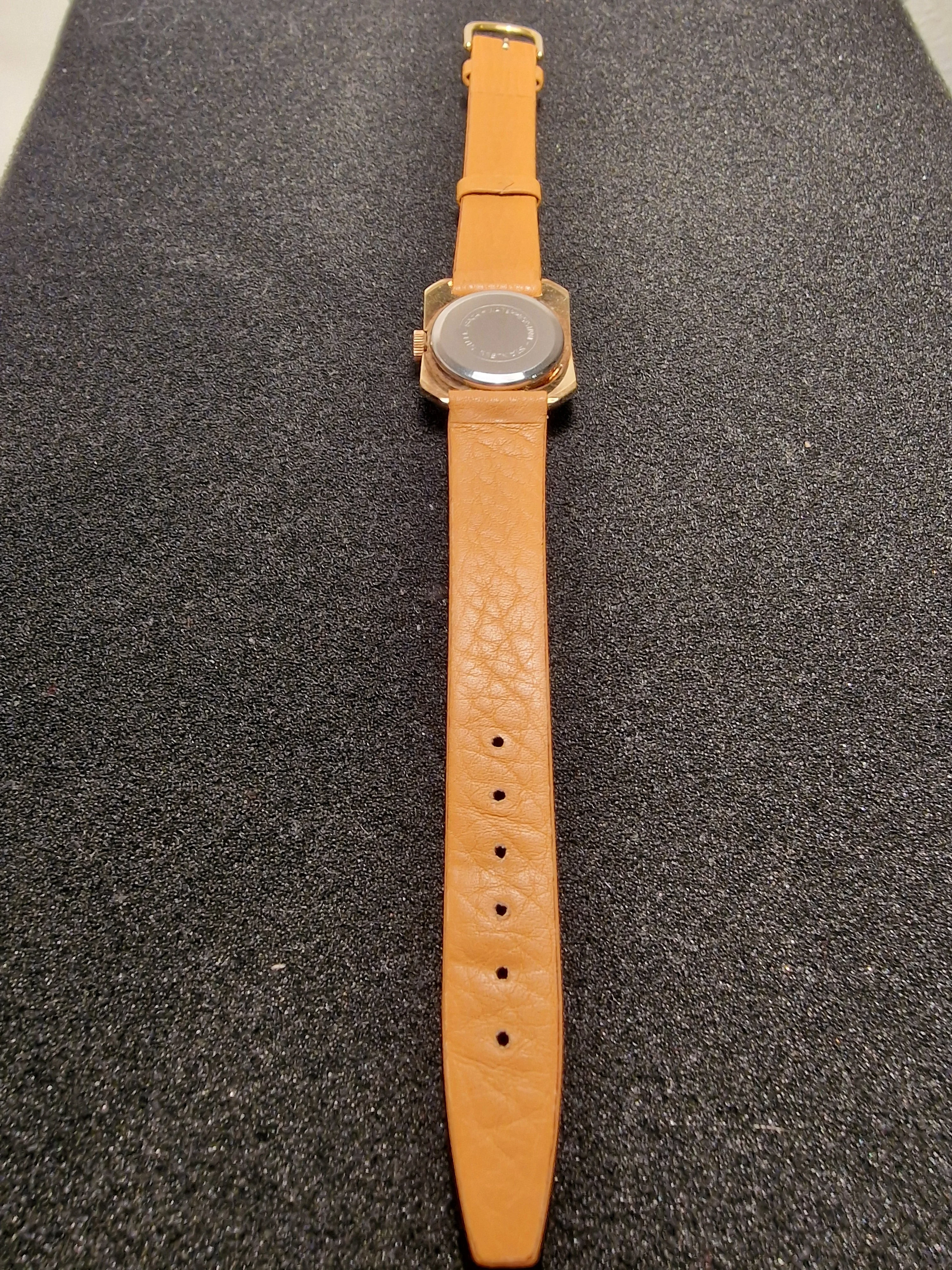 Unworn Vintage Watch "DANIEL PERRET" – Swiss Made, Hand-Wound, 1960s, Old Stock 10