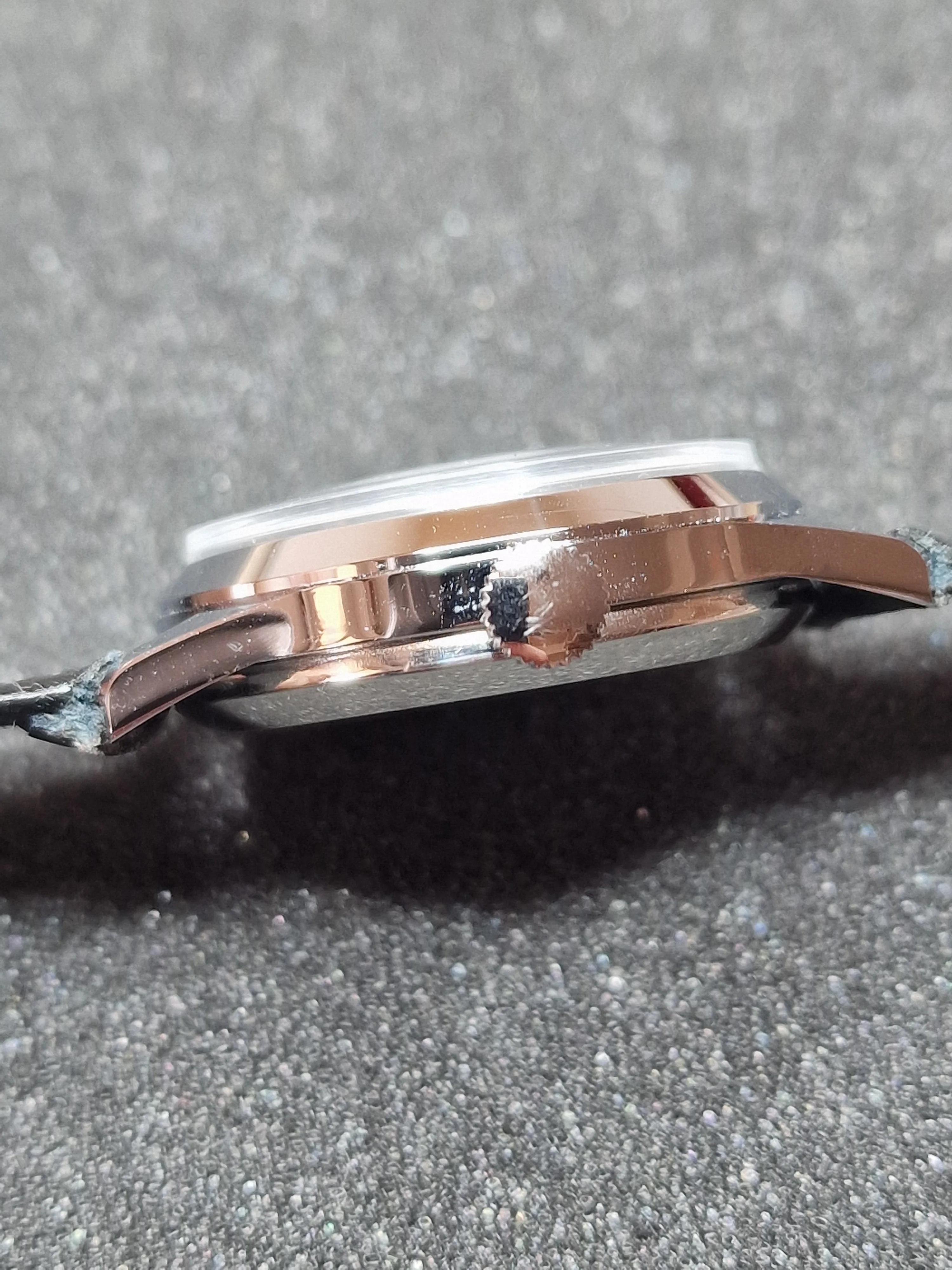 🕰️ Unworn Vintage Watch "DIANTUS" – Mechanical, From Old Stock - 3