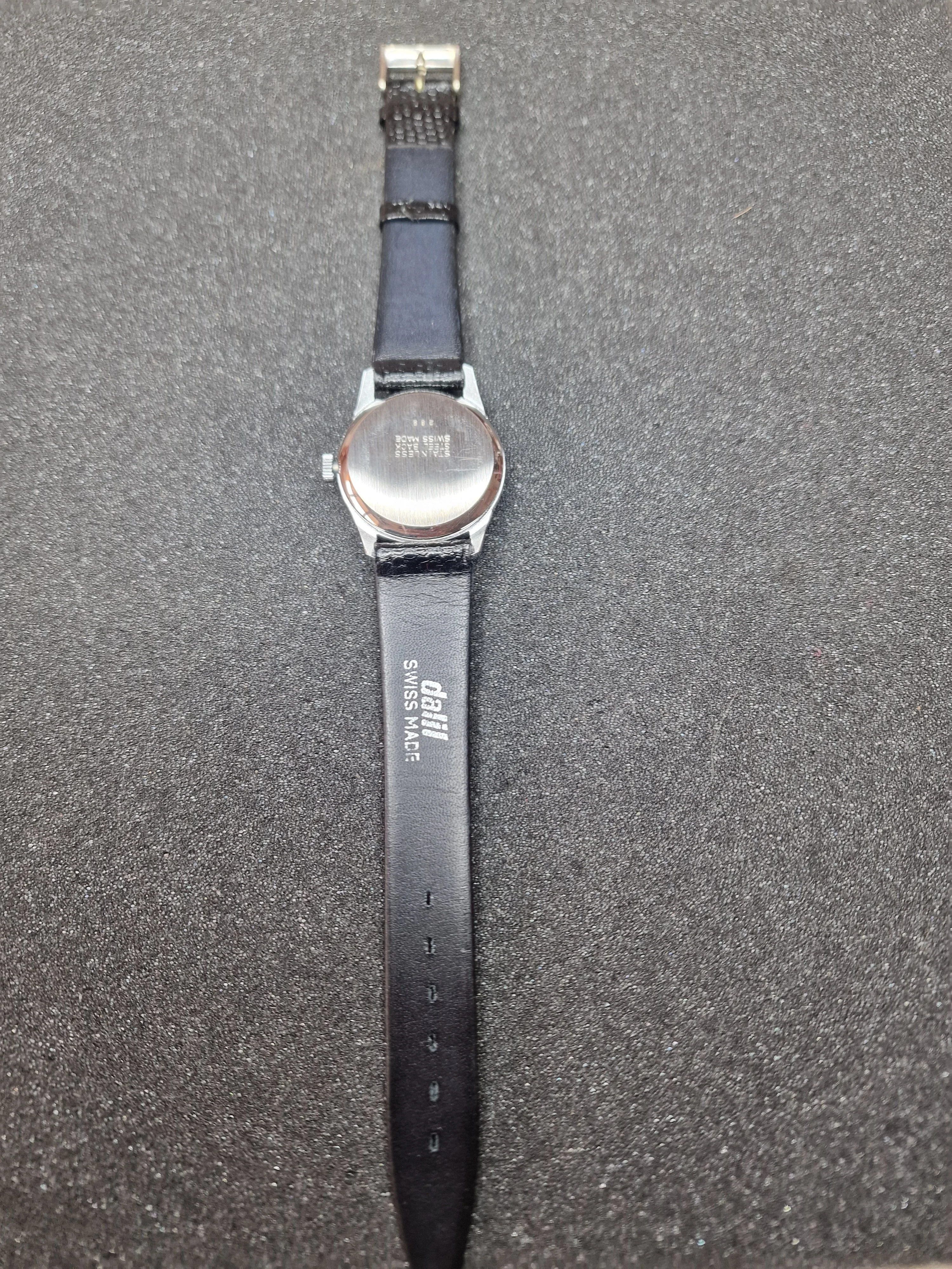 🕰️ Unworn Vintage Watch "DIANTUS" – Mechanical, From Old Stock - 6