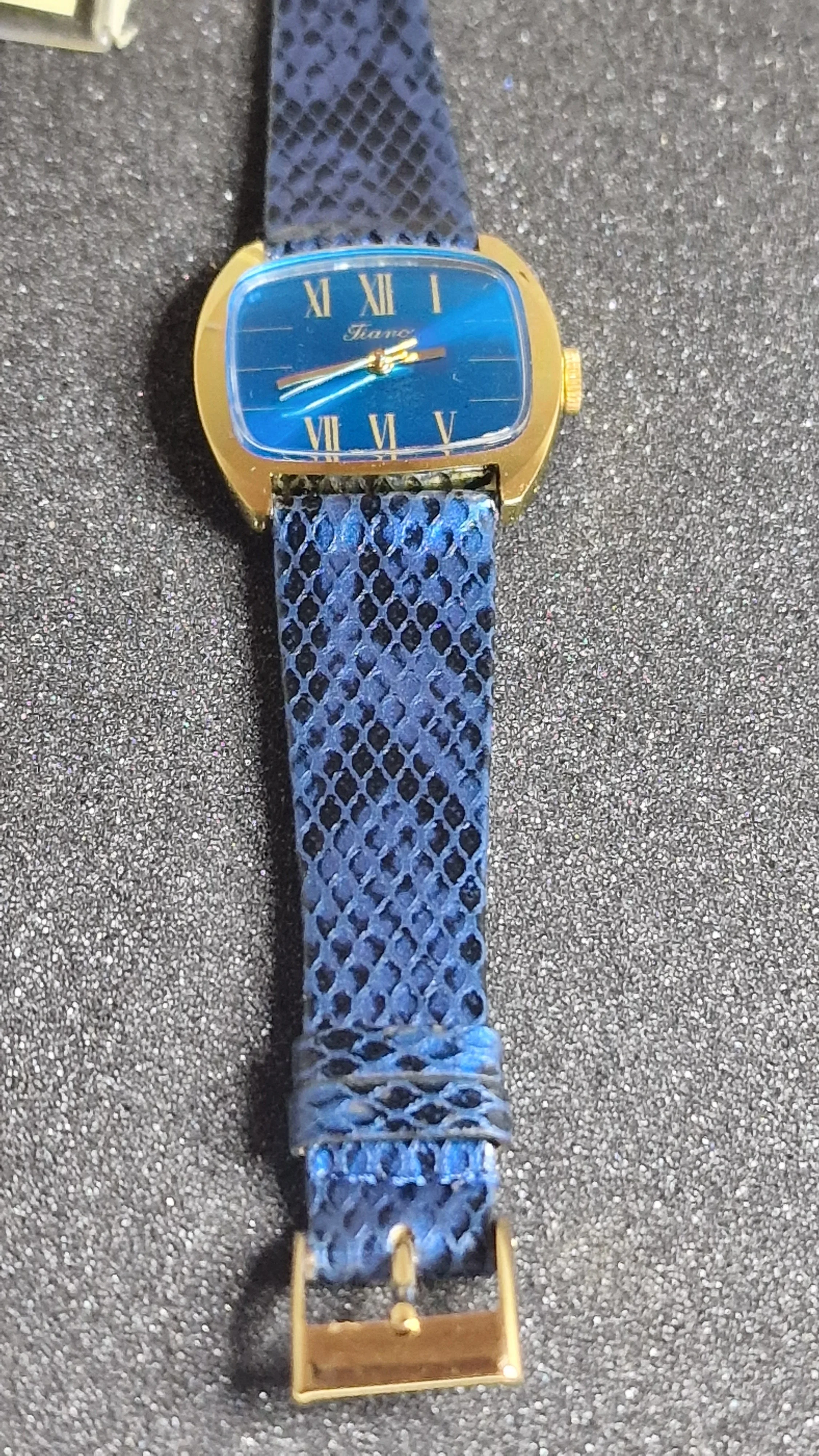 Unworn Vintage Watch "TIAnO" – Swiss Made for Japan, 80s/90s, Hand-Wound, Super Flat 13