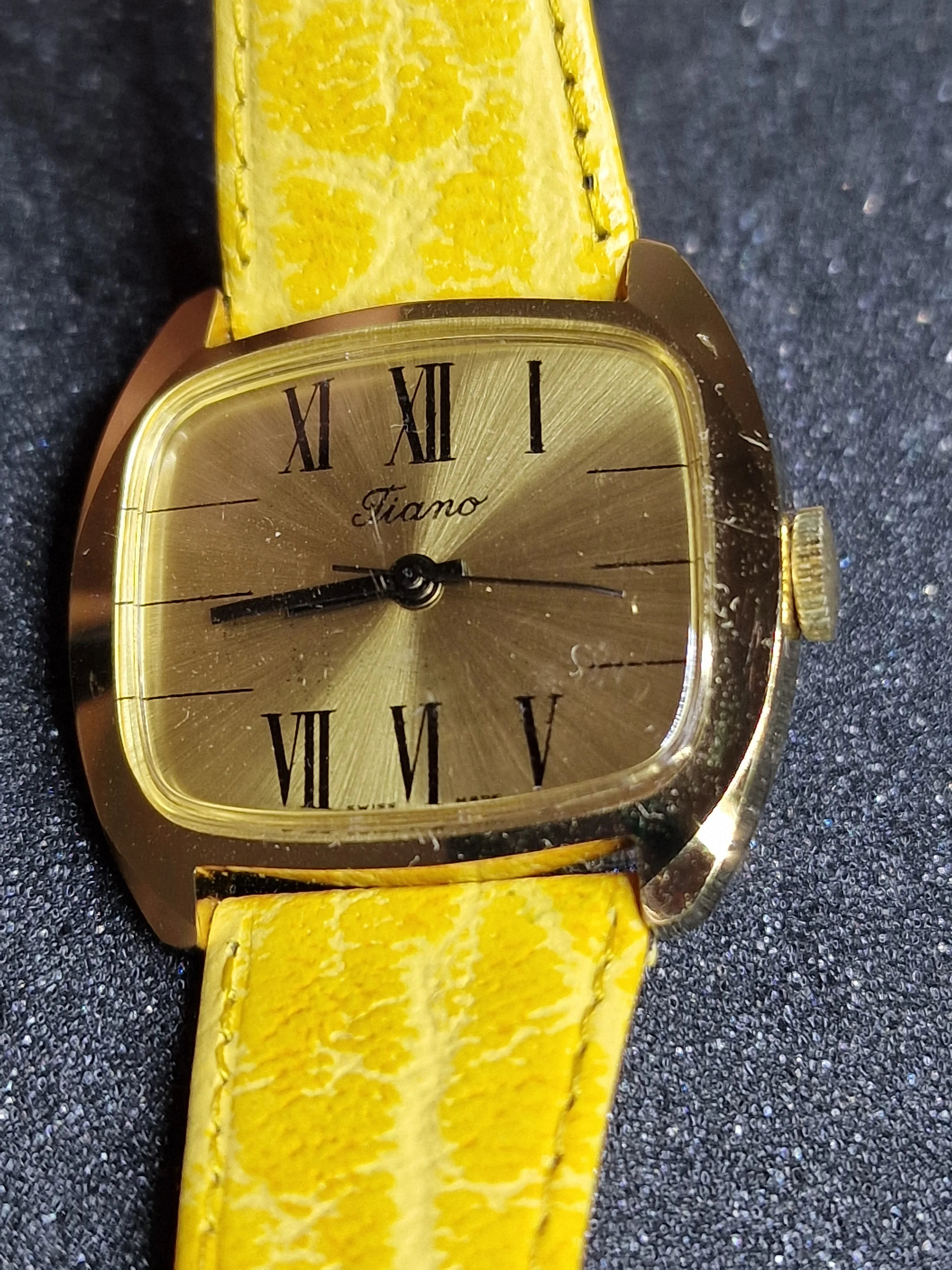 Unworn Vintage Watch "TIANO" – Swiss Made for Japan, Hand-Wound, 80s/90s, Ultra Slim 3