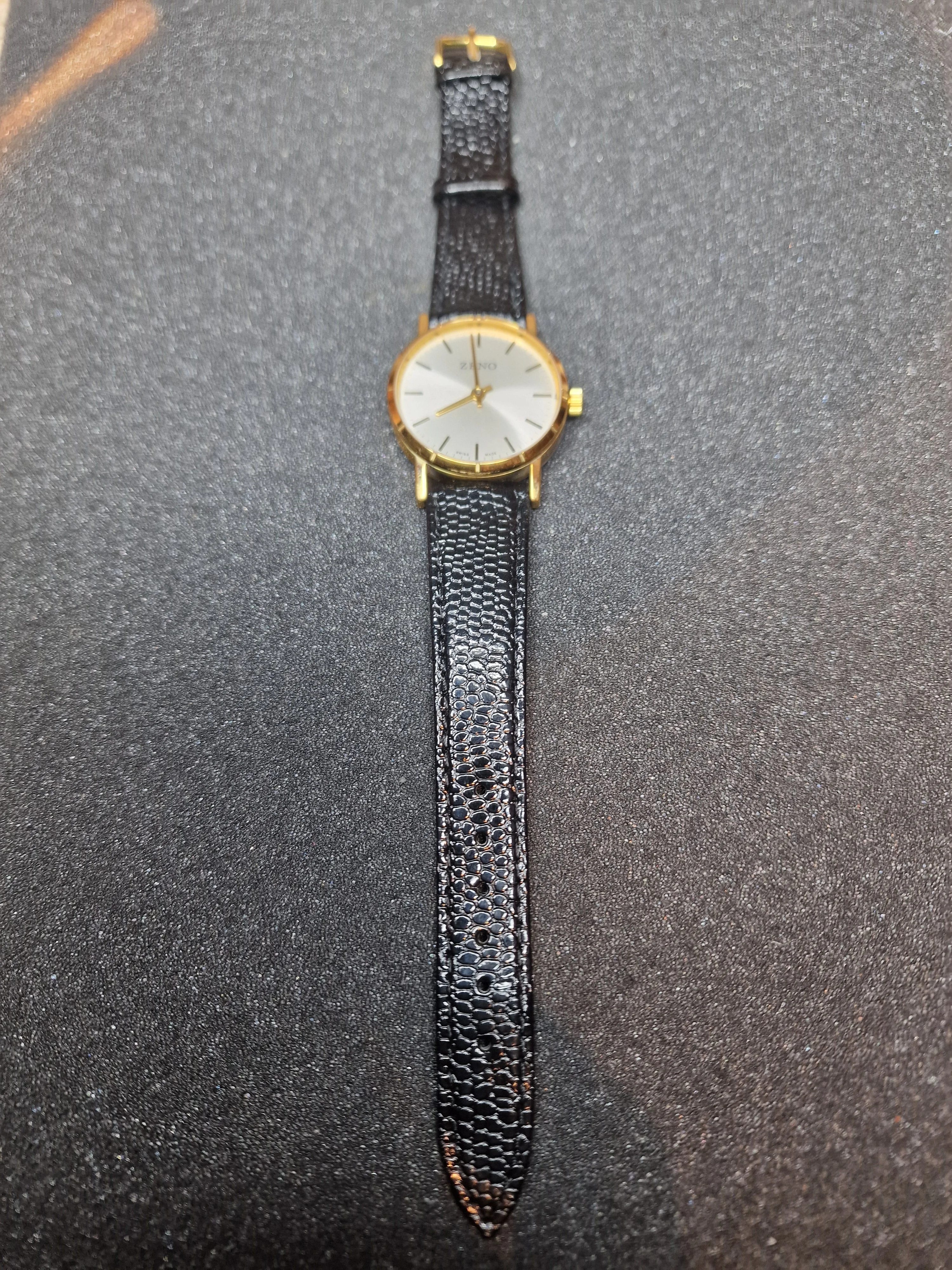 Unworn Vintage Watch "Zeno Basel" – Swiss Made, Hand-Wound, 70s/80s, Ultra Flat 8