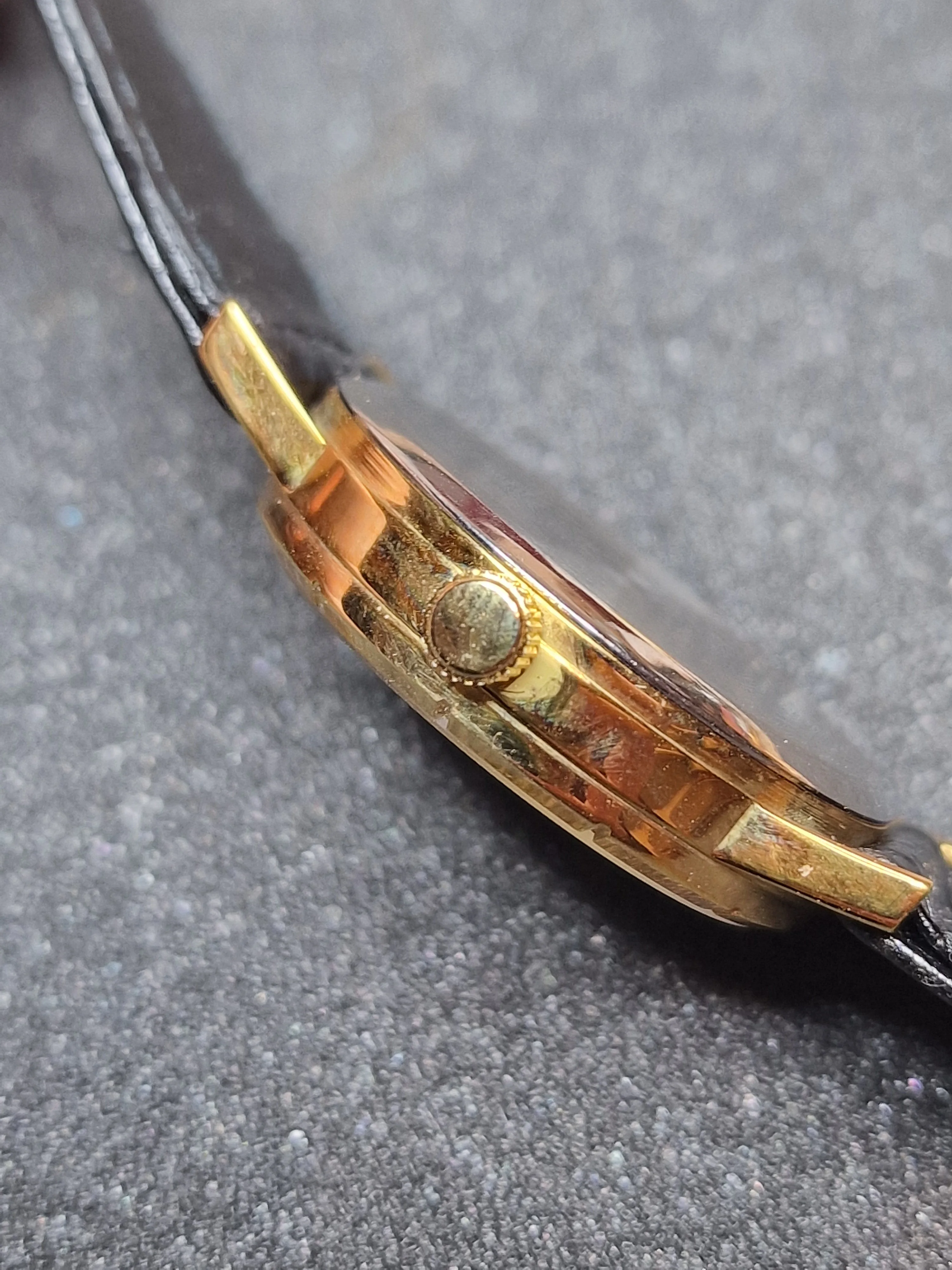 Unworn Vintage Watch "Zeno Basel" – Swiss Made, Hand-Wound, 70s/80s, Ultra Flat 10