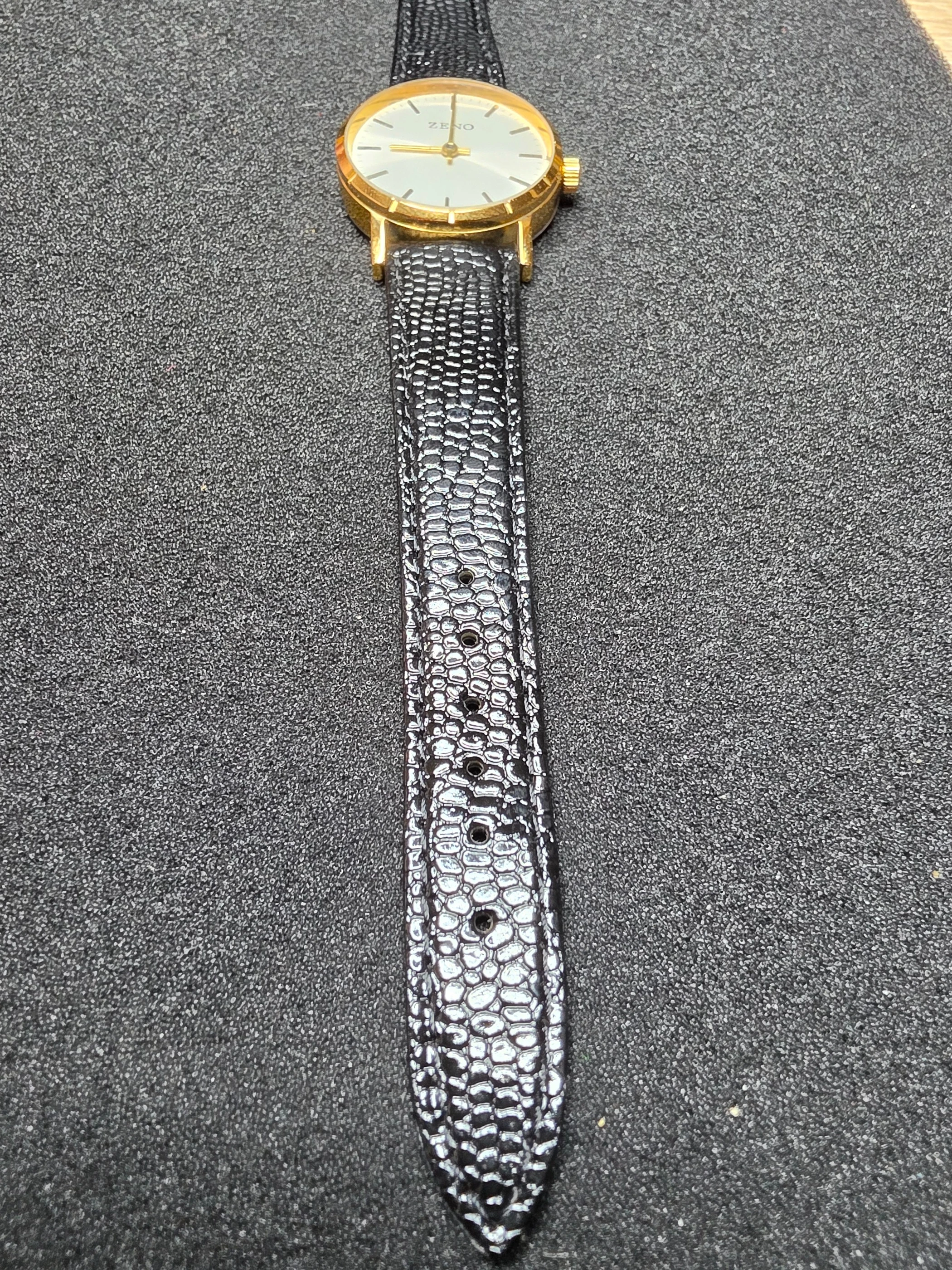 Unworn Vintage Watch "Zeno Basel" – Swiss Made, Hand-Wound, 70s/80s, Ultra Flat 7