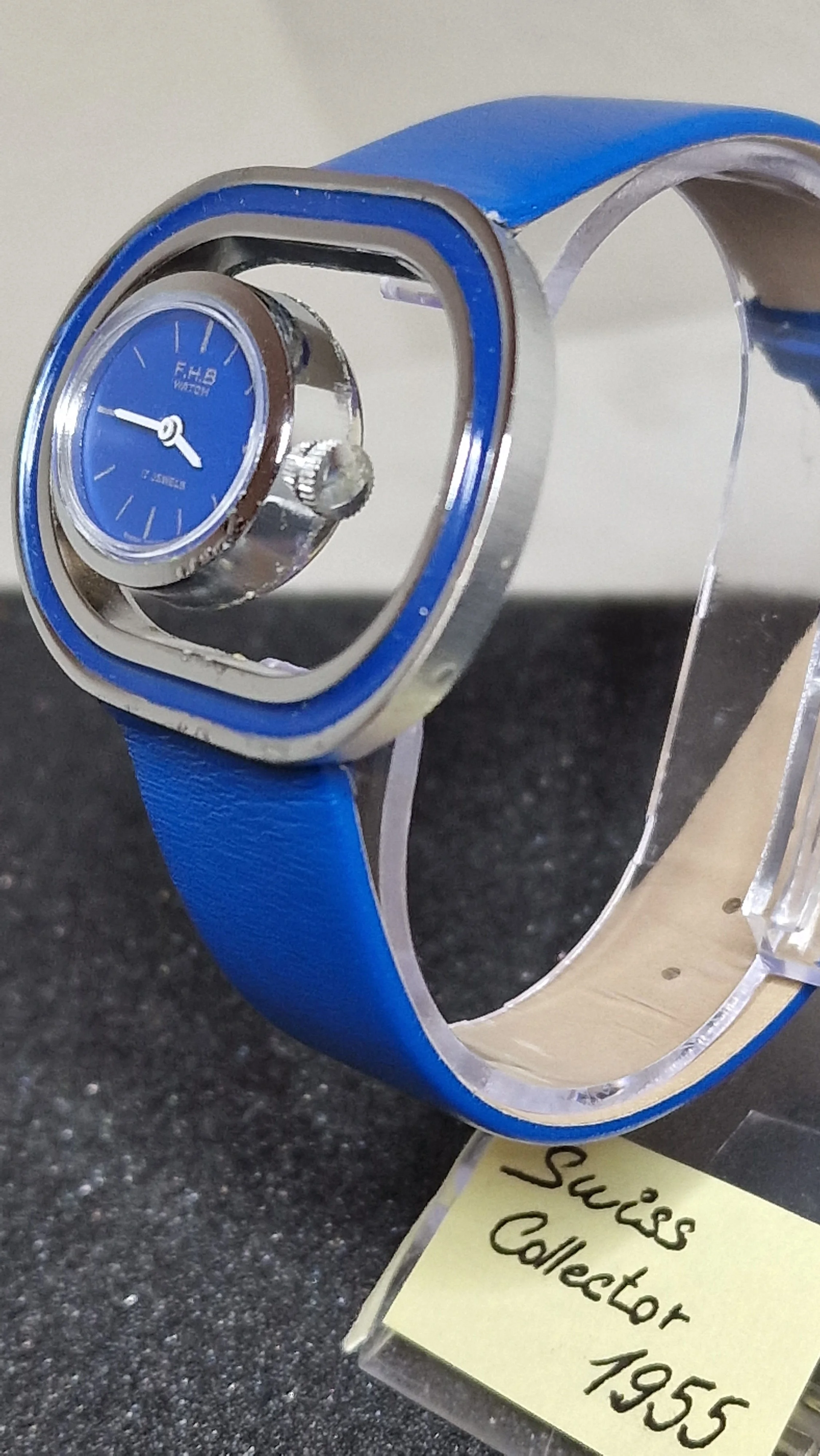 Unworn Vintage Women’s Watch – Hand-Wound, Late 1960s, Swiss Made, Blue Strap 6