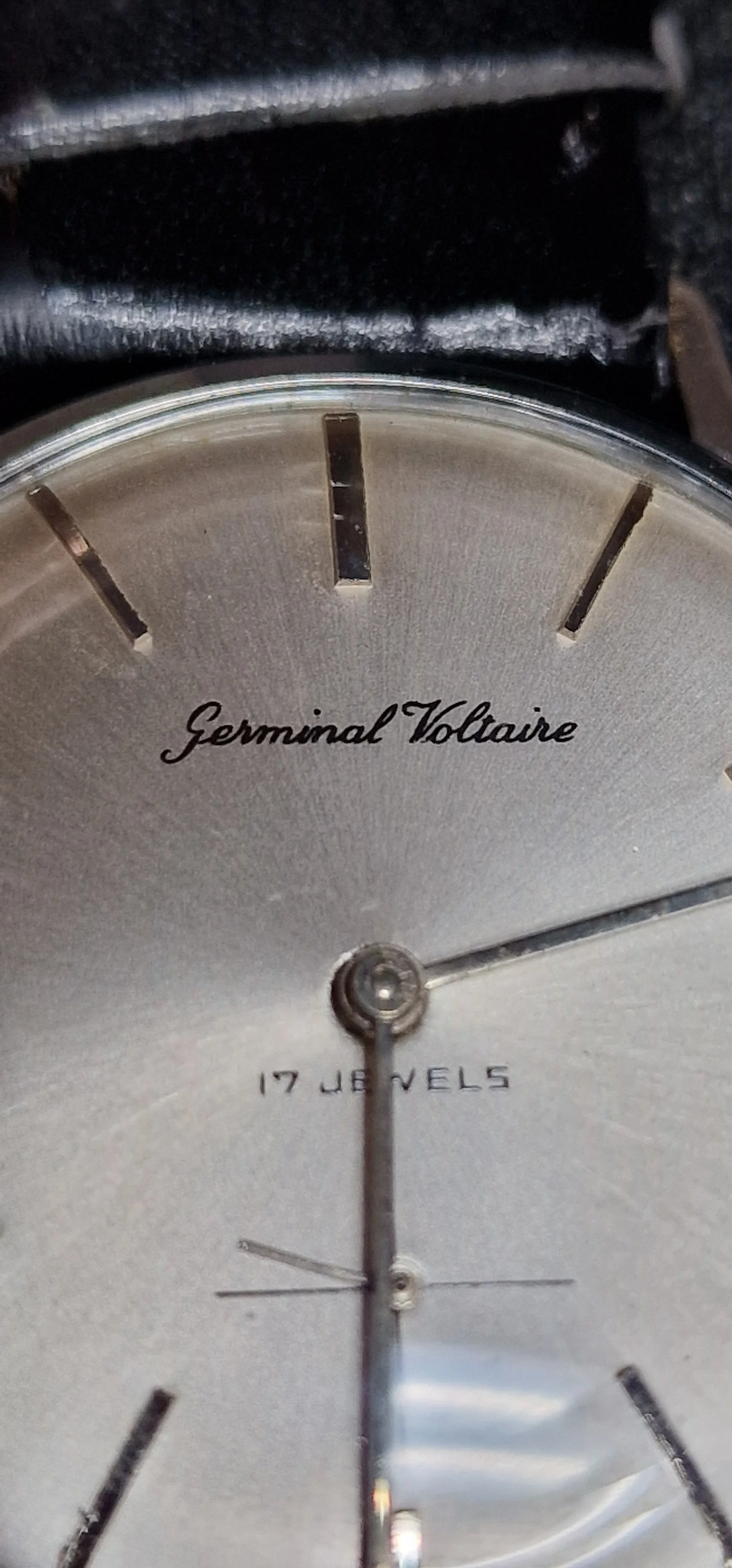 ⌚ Vintage Hand-Wound Watch "Germinal Voltaire" – Swiss Made, 34mm, Excellent Condition 3