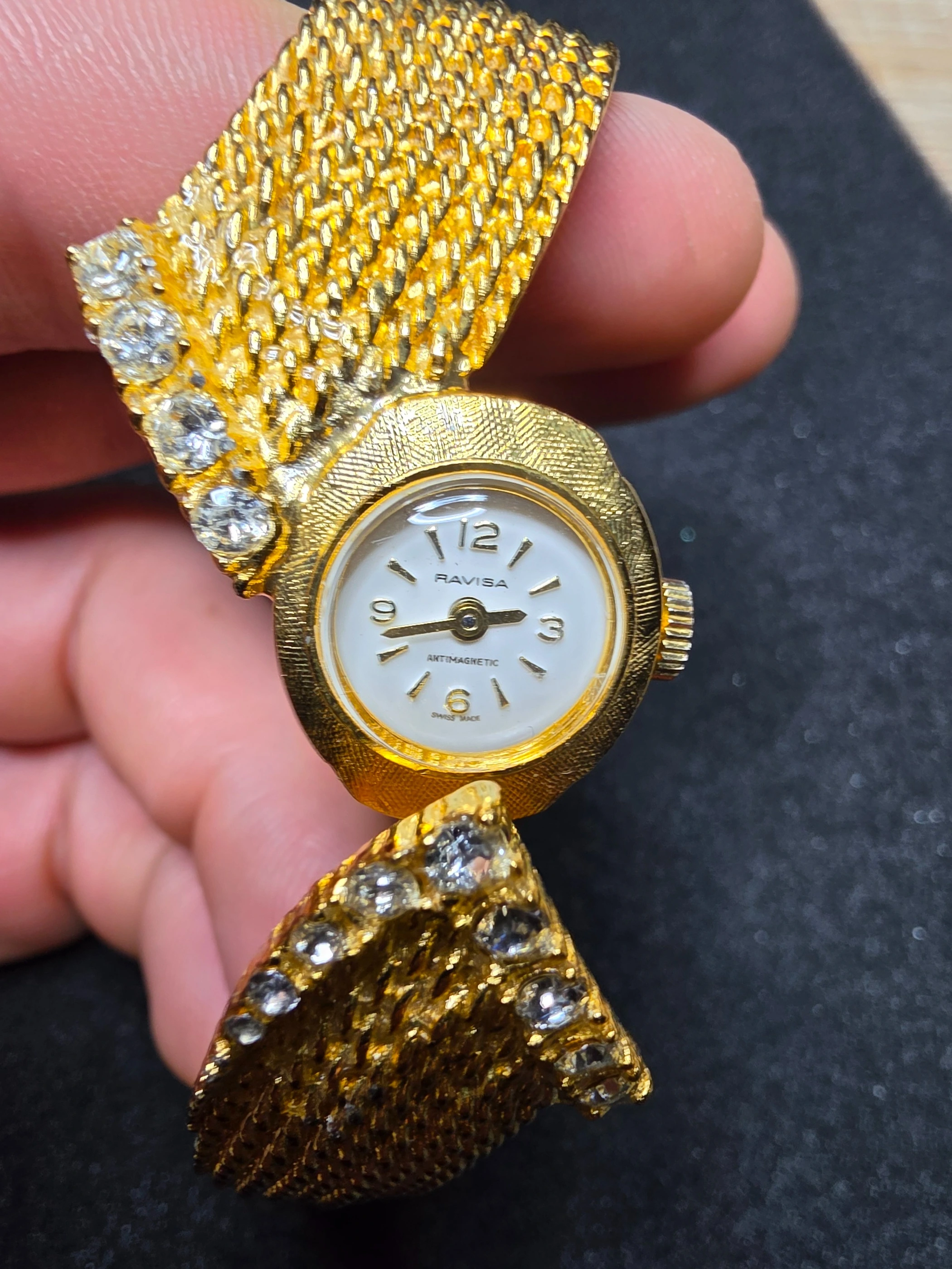 Ravisa Wristwatches – Very Good