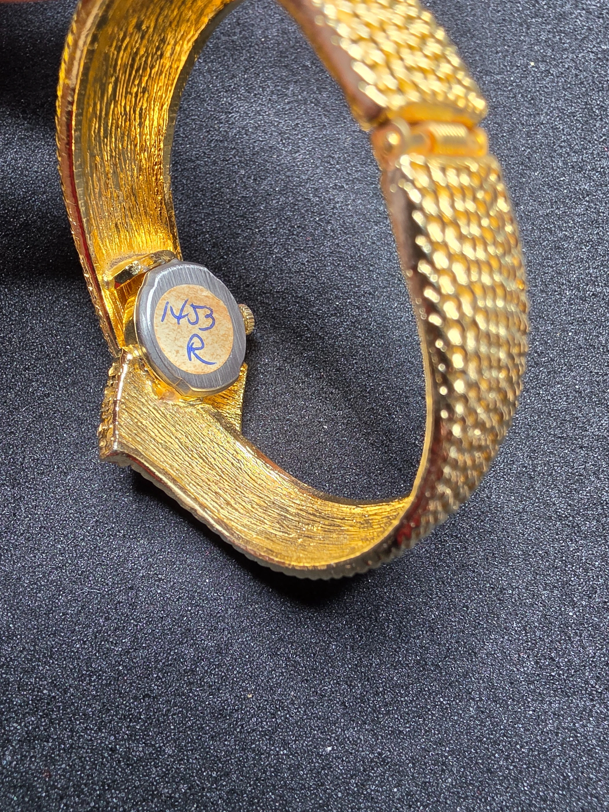 Ravisa Wristwatches – Very Good 4