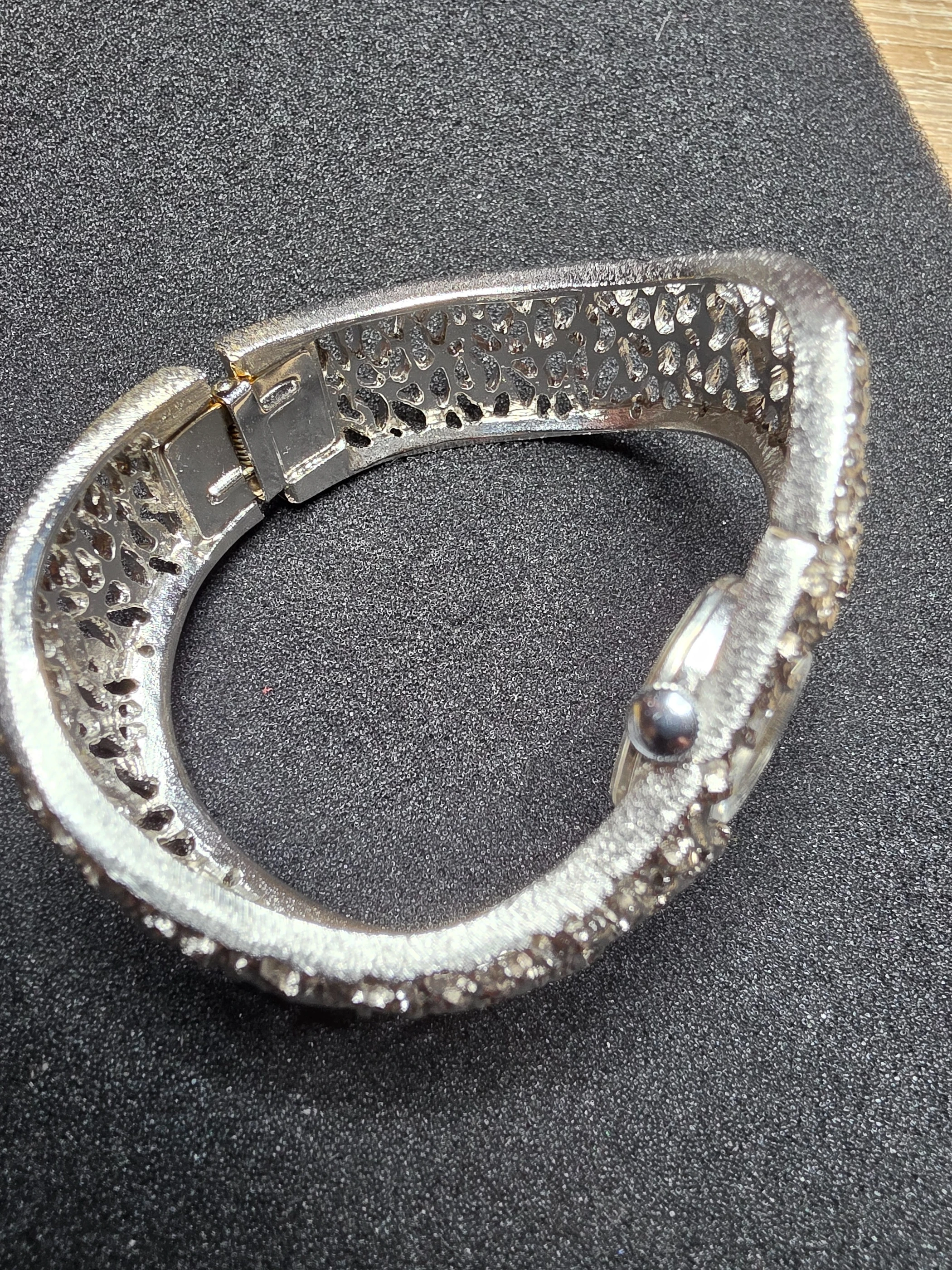 Samba Wristwatches – Very Good 4