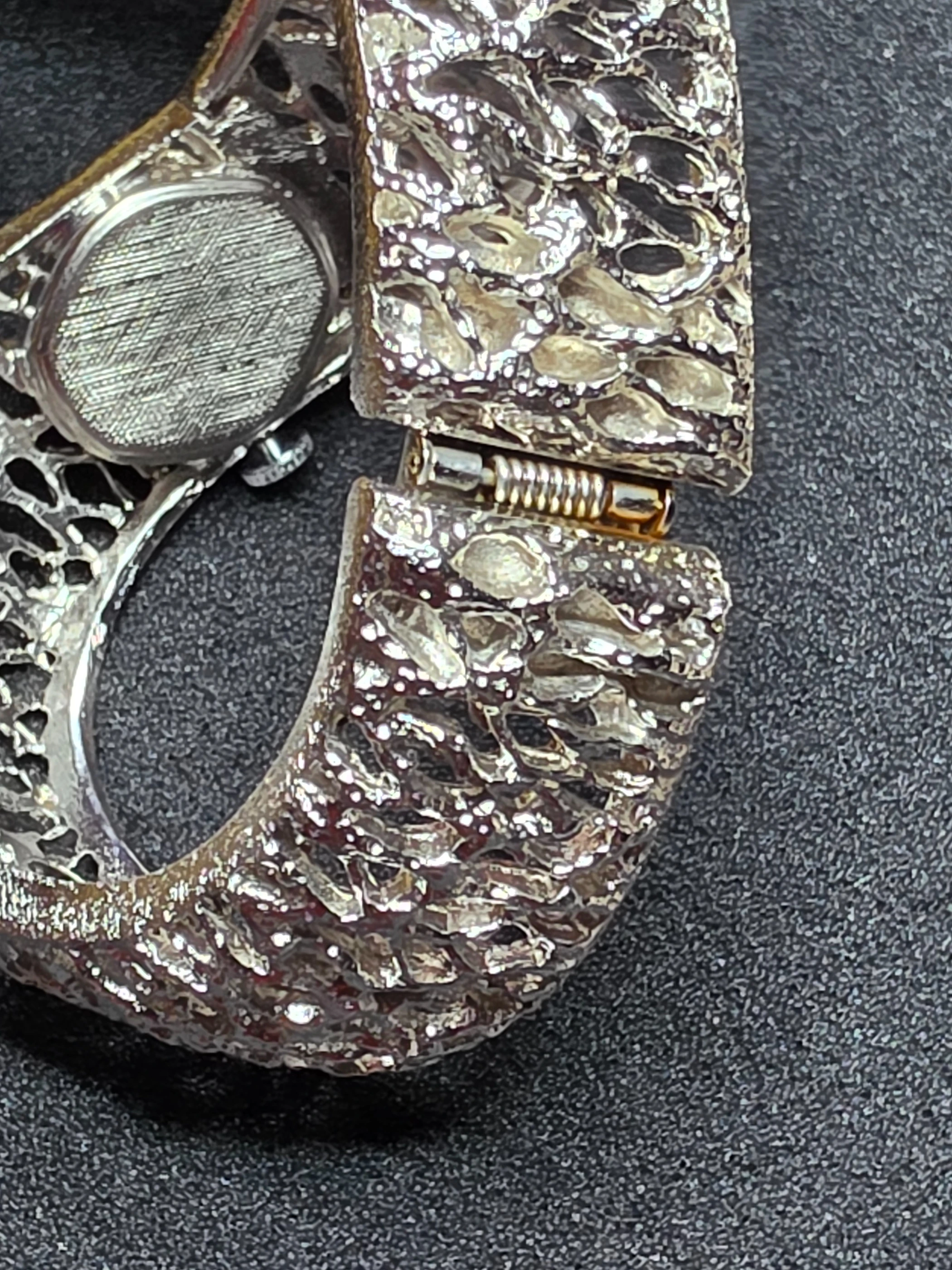 Samba Wristwatches – Very Good 5