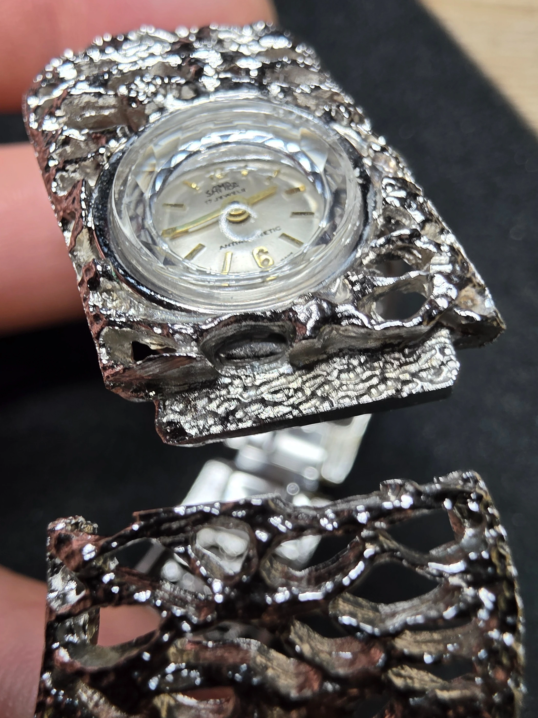 Samba Wristwatches – Very Good 10