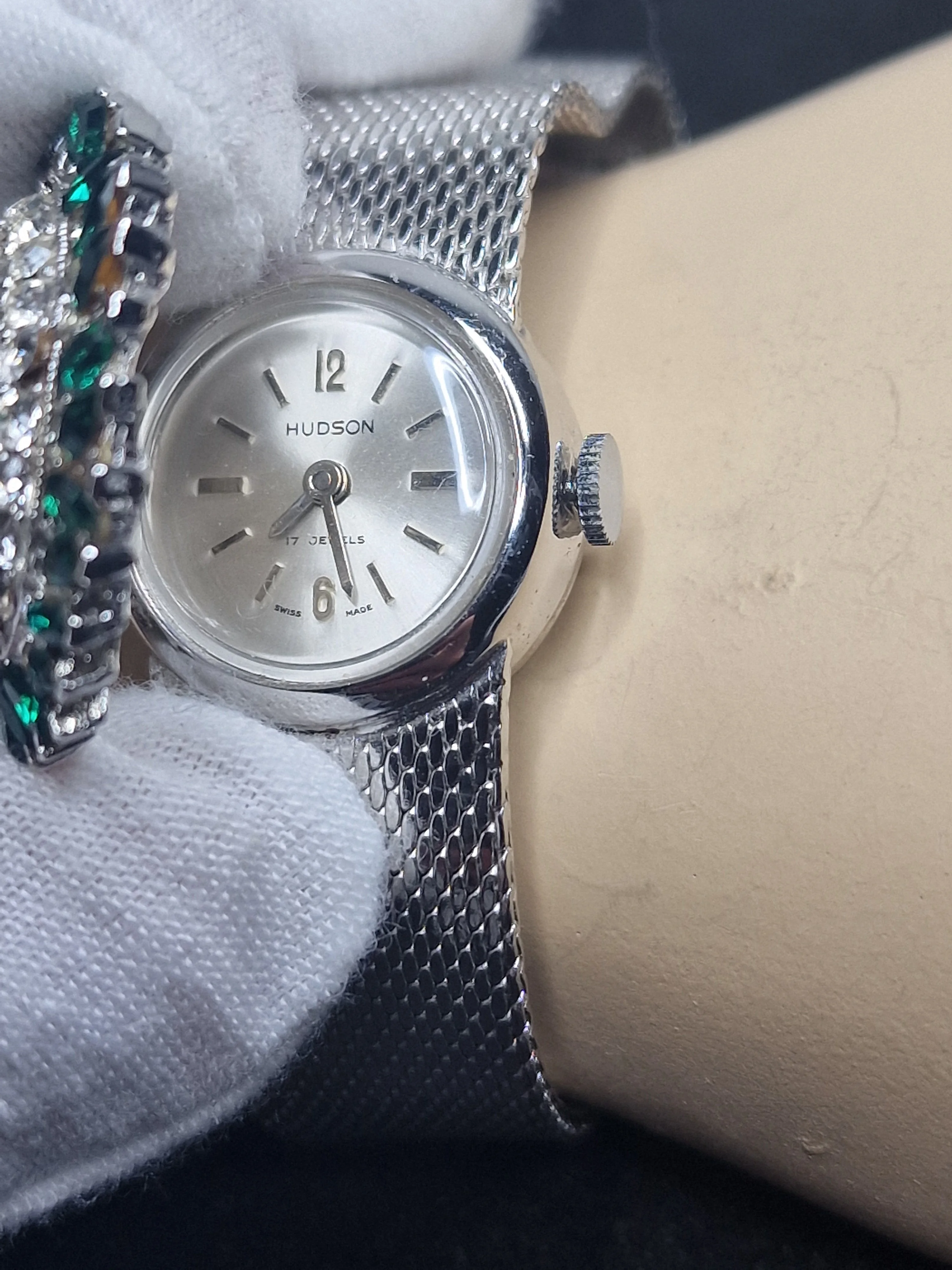 Vintage Ladies’ Jewelry Watch – HUDSON – Hand-Wound – Late 1960s – Swiss Made – NOS 2
