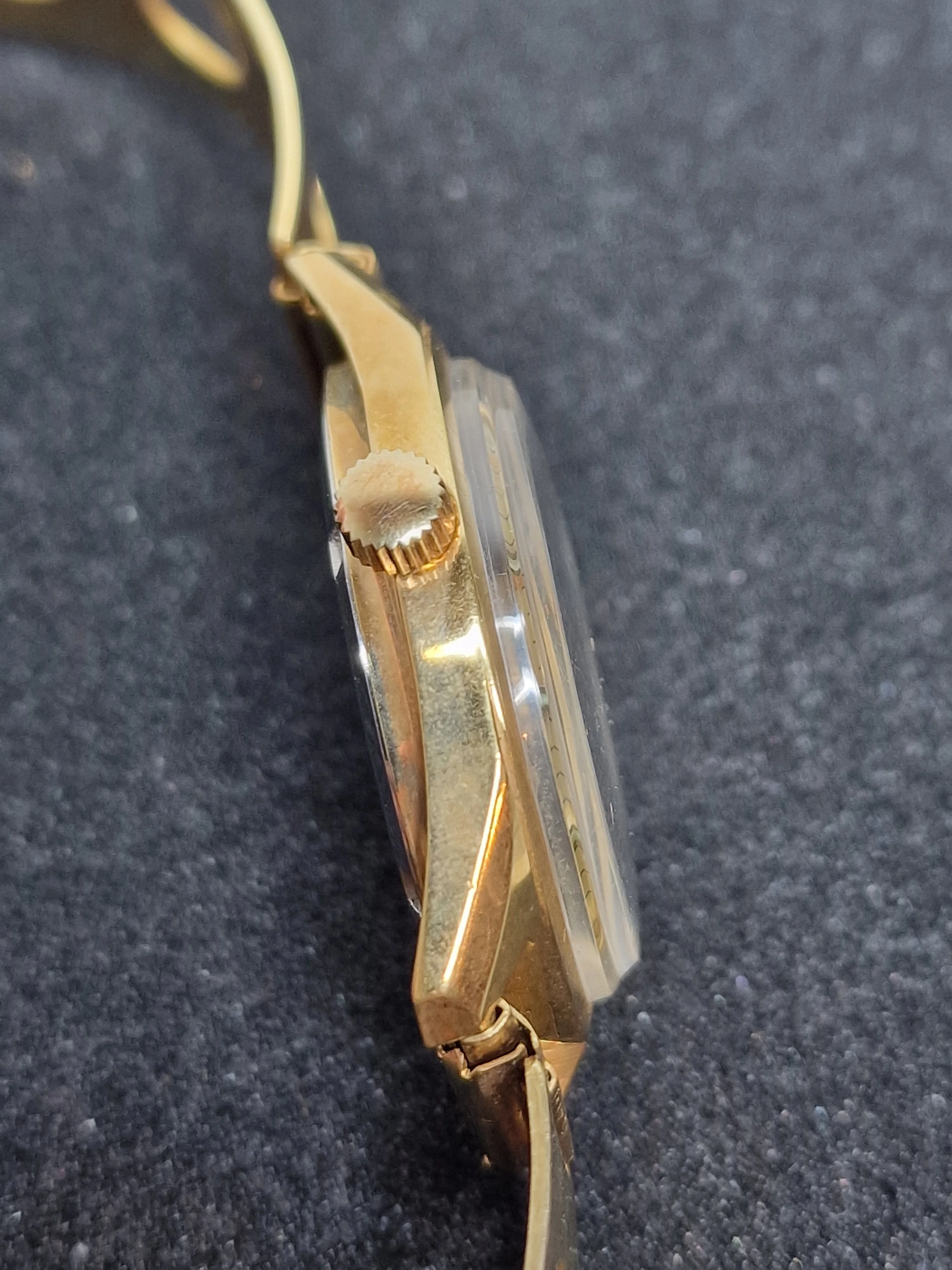 Vintage Watch – SWISSEVER – Hand-Wound – Swiss Made – 1960s – NOS 3