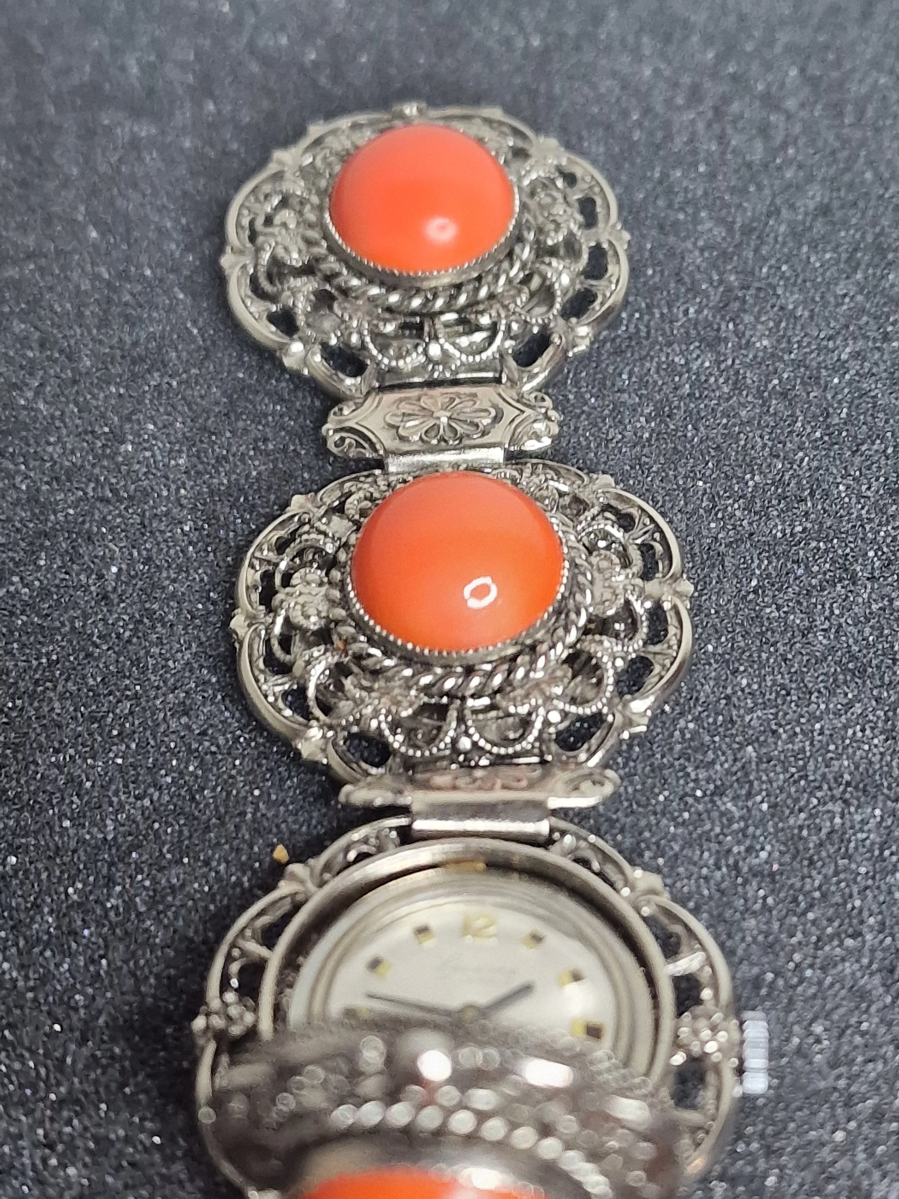 Vintage Ladies' Jewelry Watch "LUCERNE" – Swiss Made, Hand-Wound, Late 1960s 5