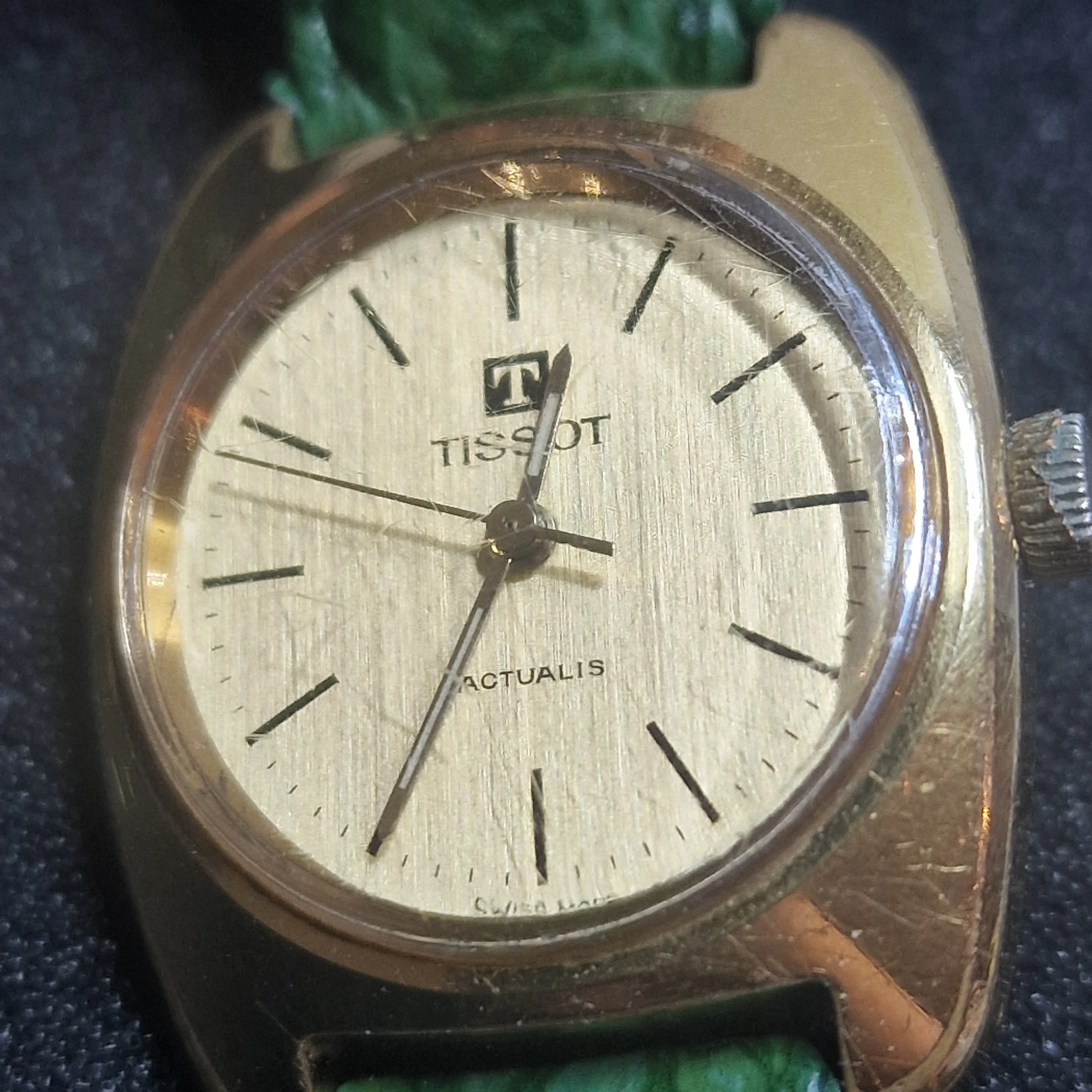 Vintage Mechanical Watch "TISSOT ACTUALIS" – Ladies, Hand-Wound, 26 x 33 mm 5