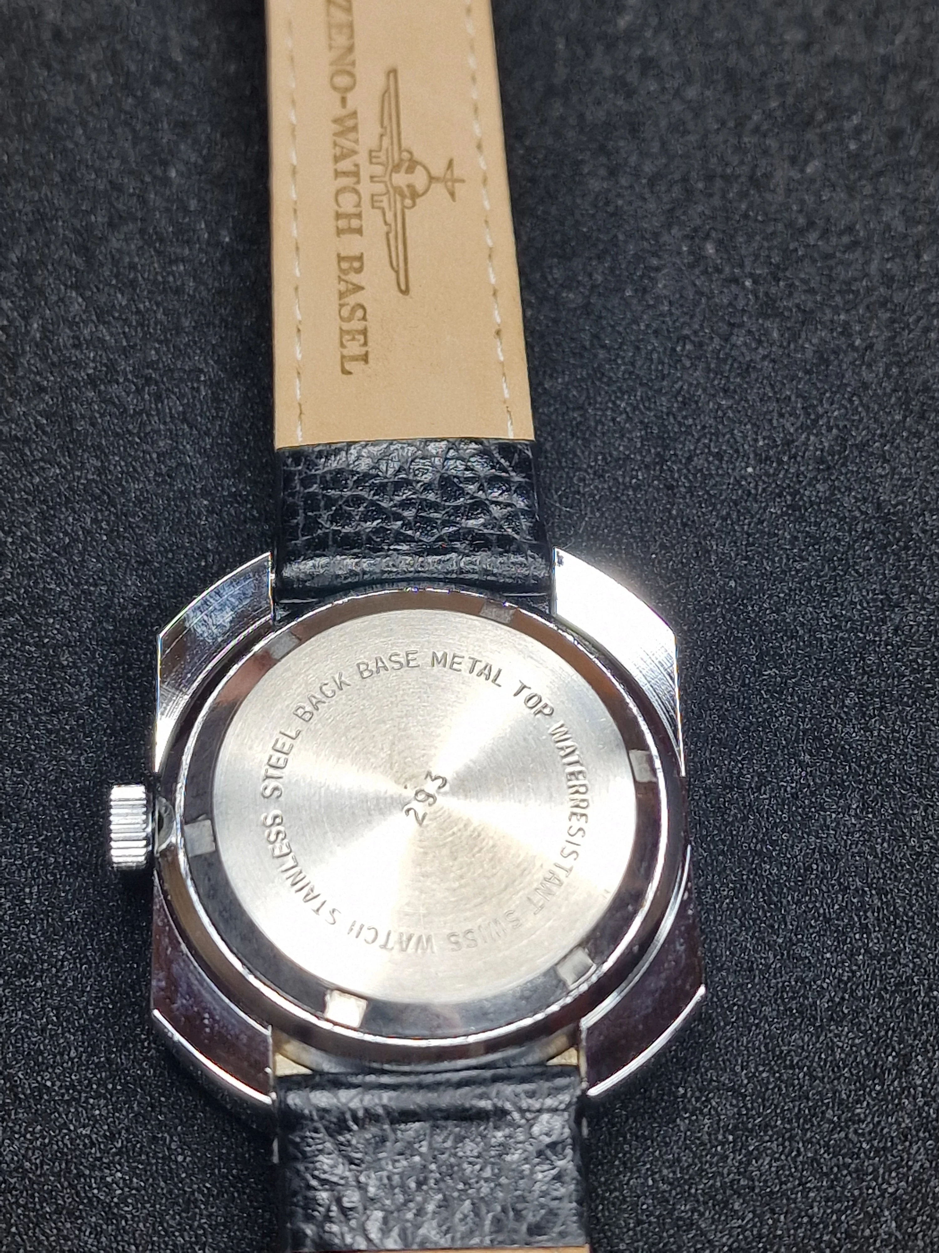 Vintage Men's Newmark Calendar Watch with Hand-Wound Movement 60s 5