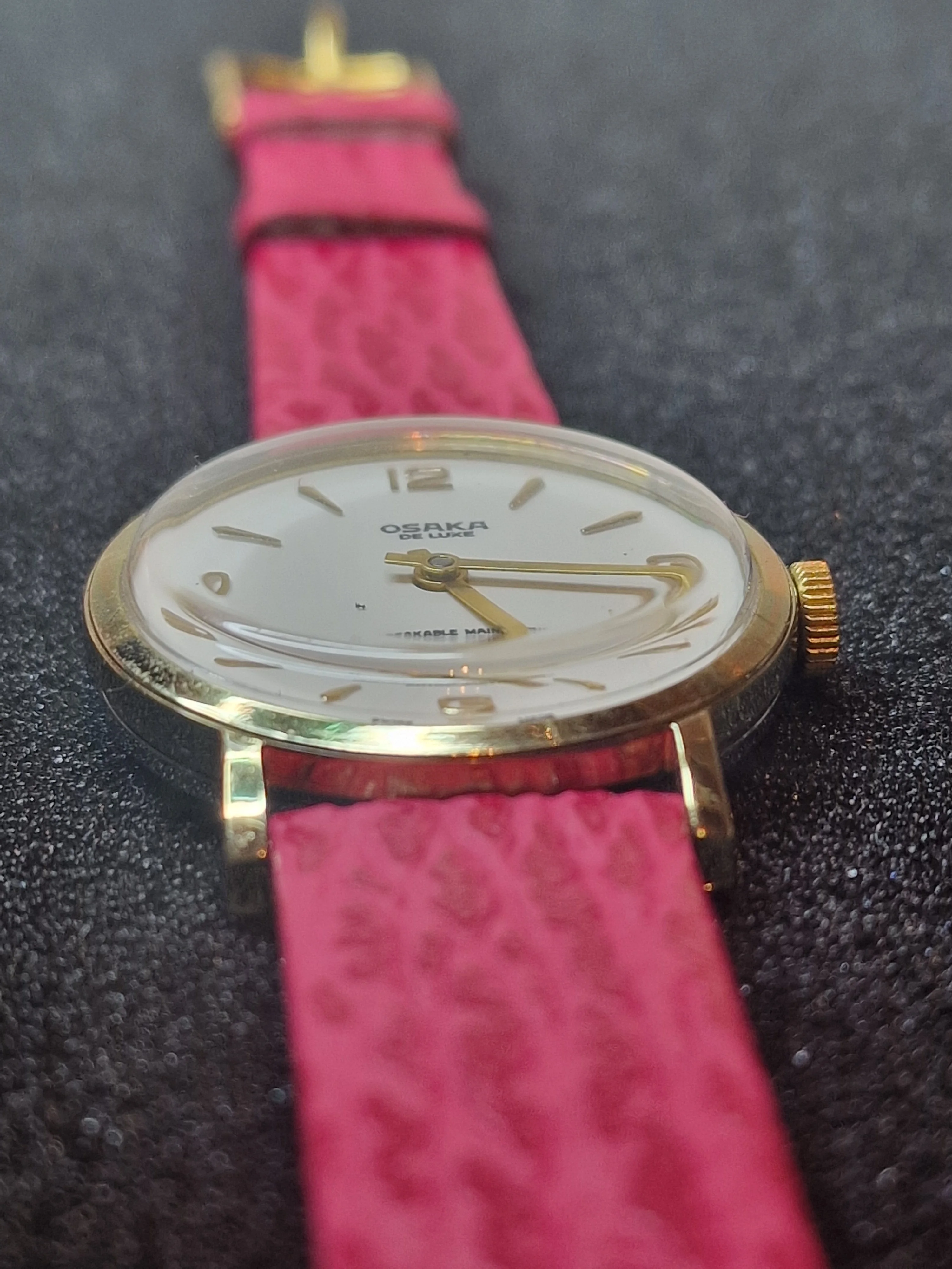 Old Vintage Watch OSAKA De Luxe from the 60s-70s, with Hand-Wound Movement 4