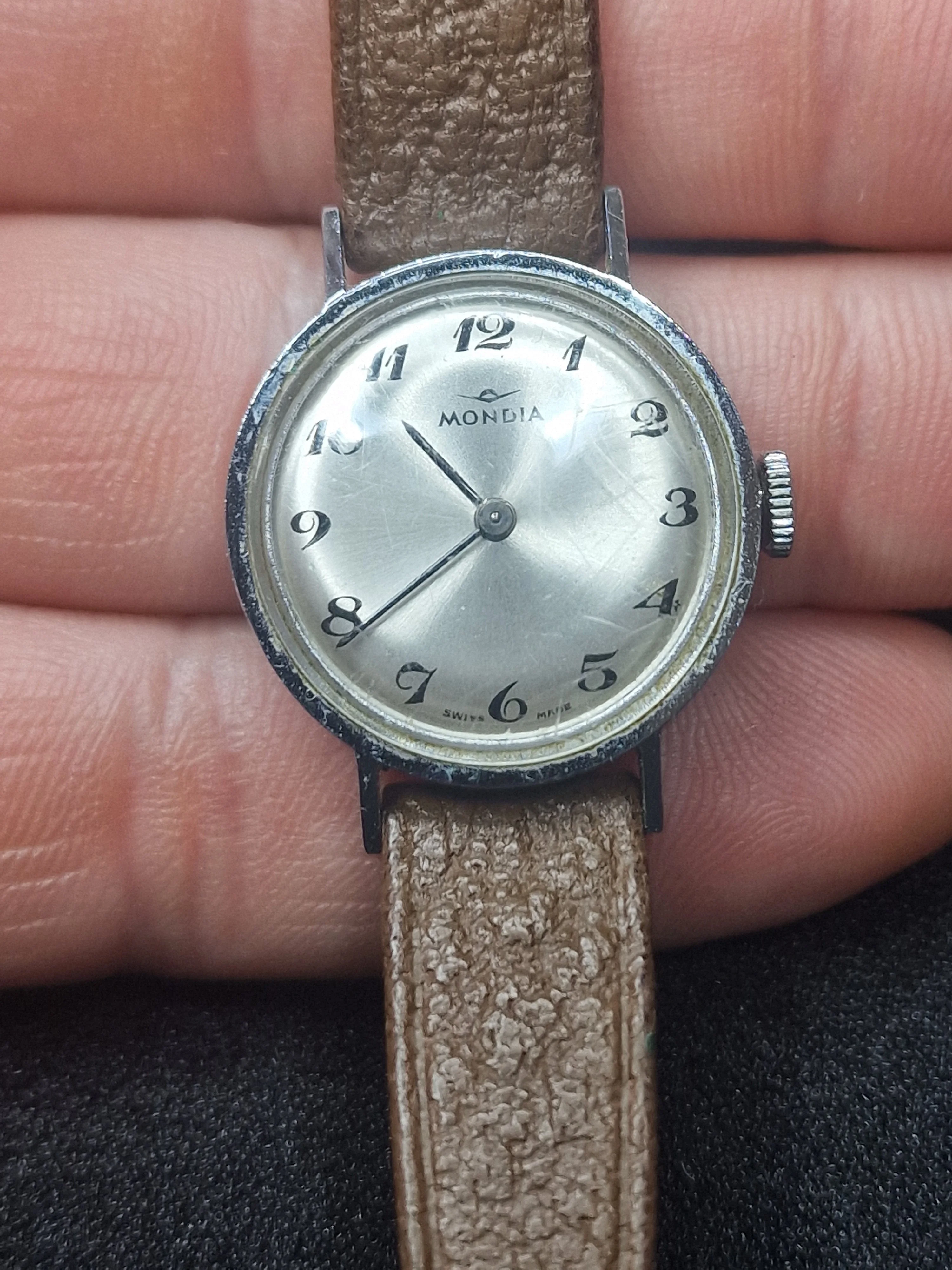 🌟 Elegant Vintage Mondia Ladies Watch – Swiss Made – 24 mm 🕰️ 1