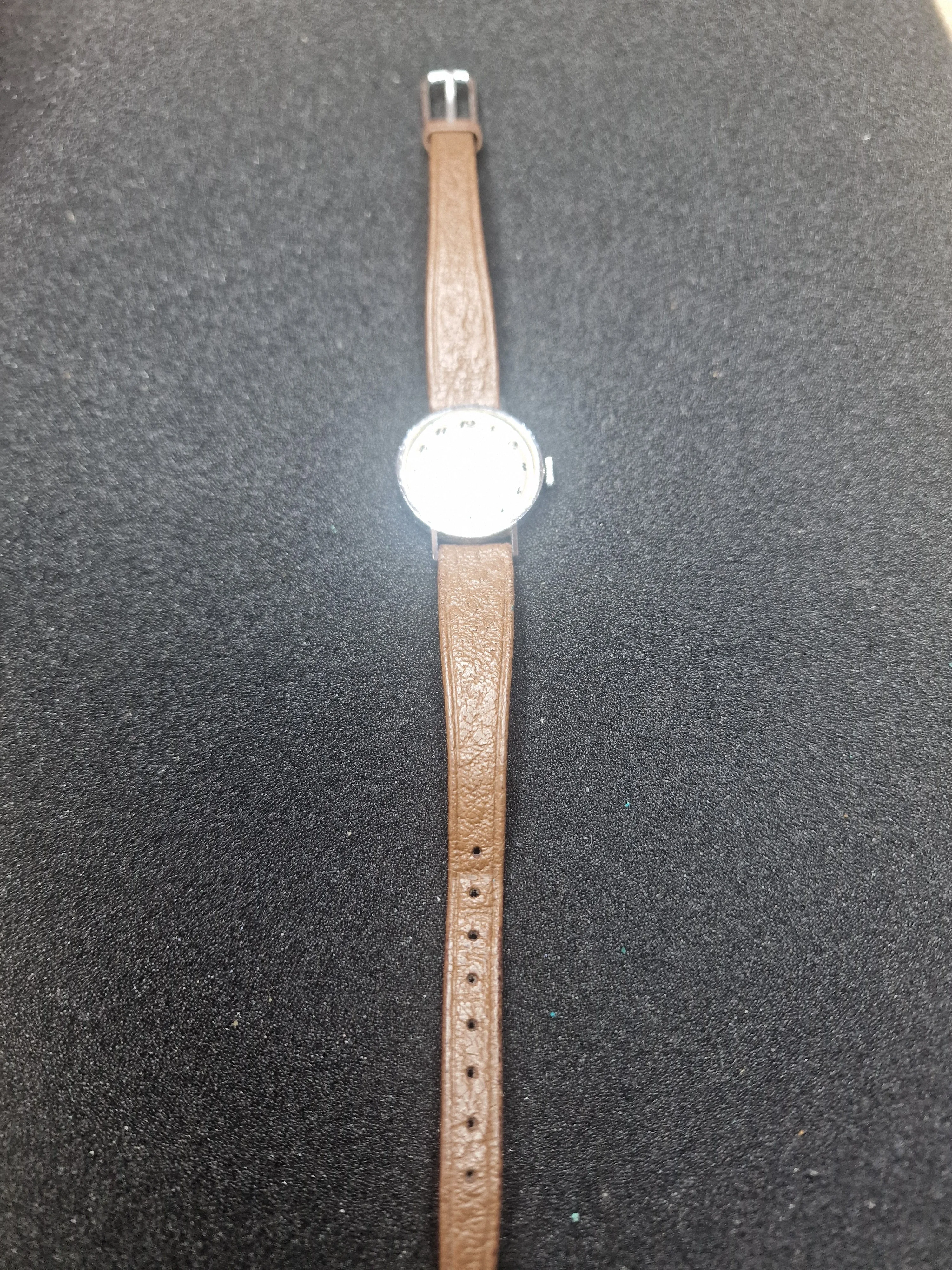 🌟 Elegant Vintage Mondia Ladies Watch – Swiss Made – 24 mm 🕰️ 6