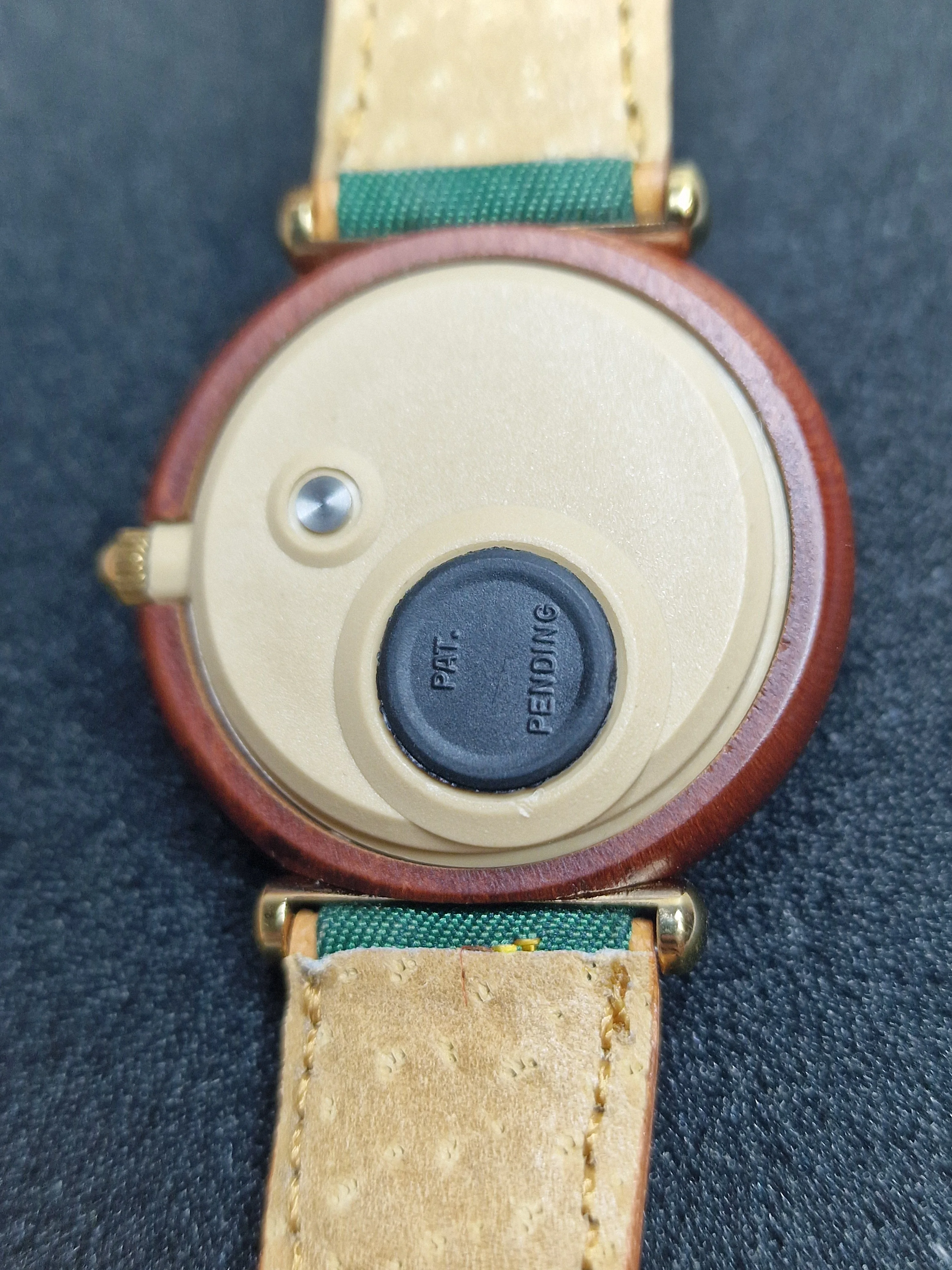 Vintage Unisex Watch – FESTINA – Quartz Movement – Swiss Made – 1980s–90s – 32mm – NOS 6