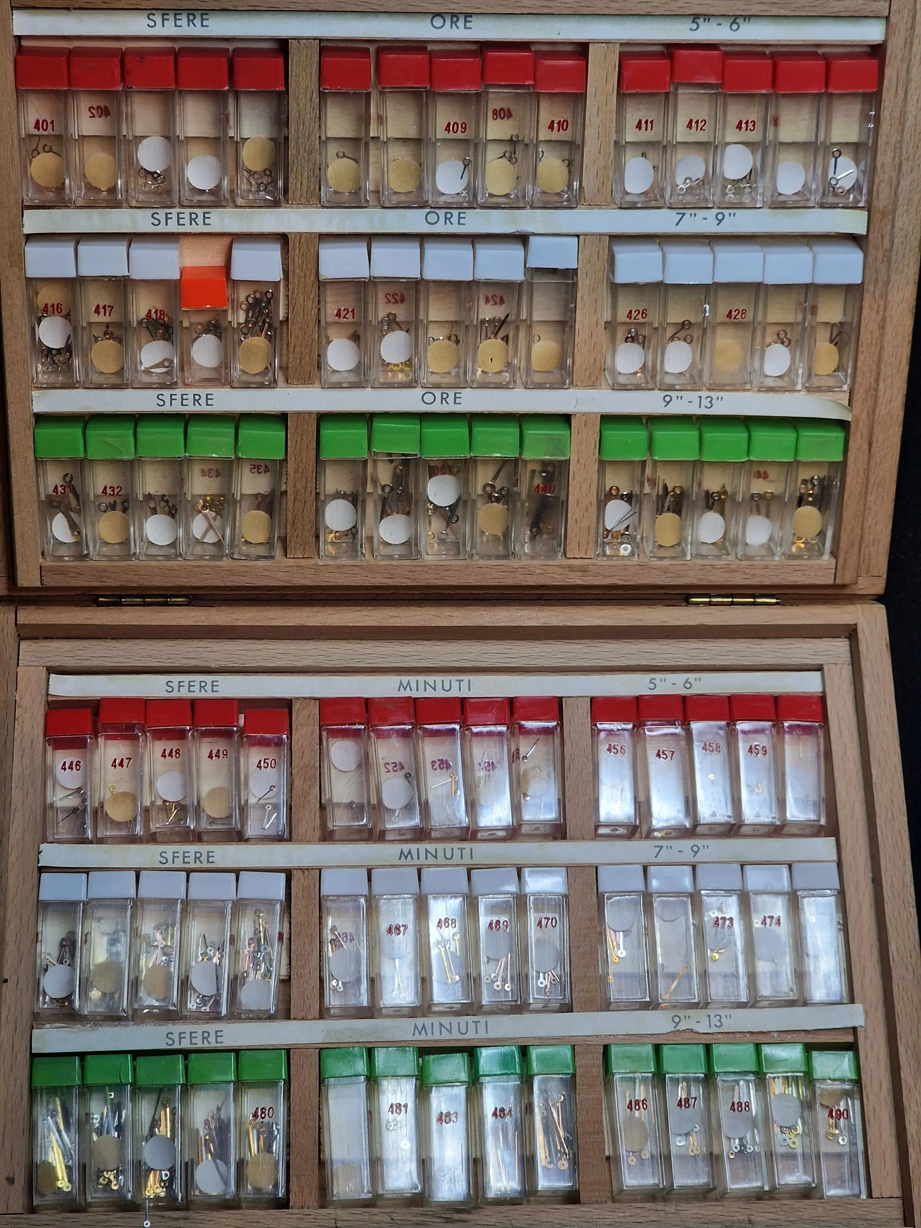 Watchmaker’s Lot – Box with 500+ Watch Hands / Sfera Ore 1